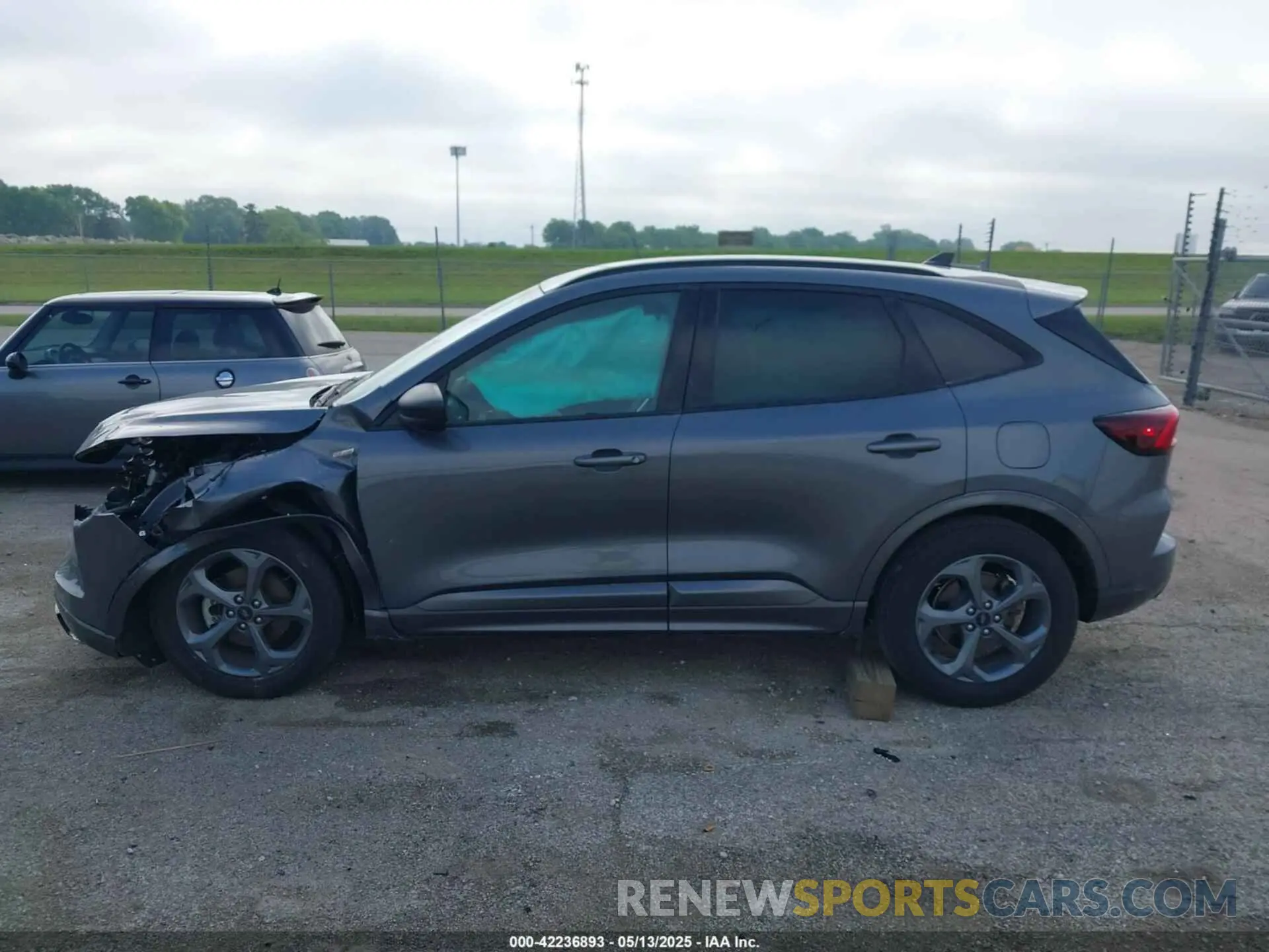 15 fotografías del automóvil dañado 1FMCU0MN3PUA27442 FORD ESCAPE 2023