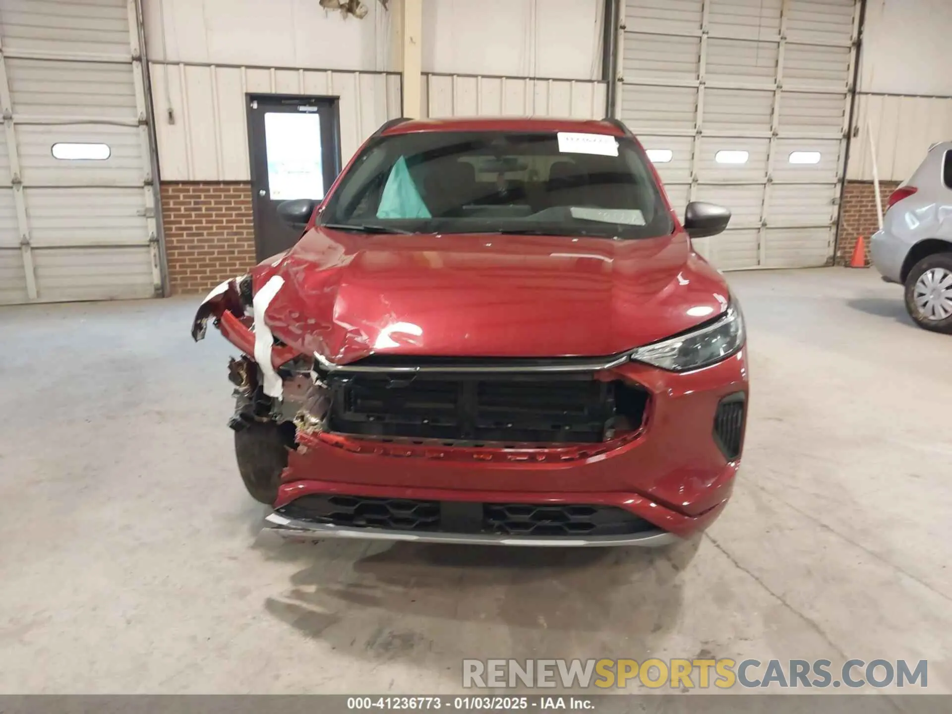 12 fotografías del automóvil dañado 1FMCU0MN6PUA10943 FORD ESCAPE 2023