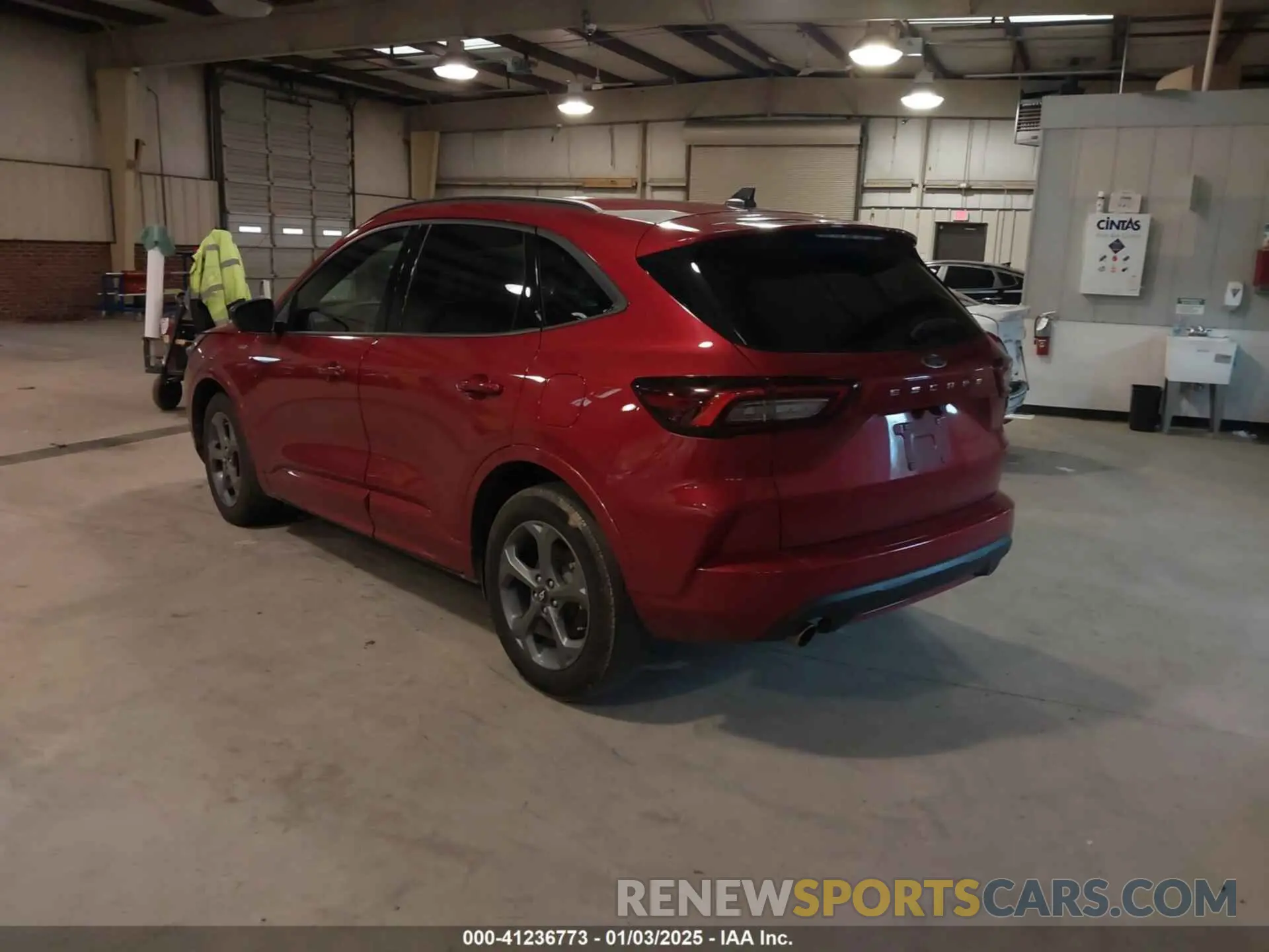 3 fotografías del automóvil dañado 1FMCU0MN6PUA10943 FORD ESCAPE 2023