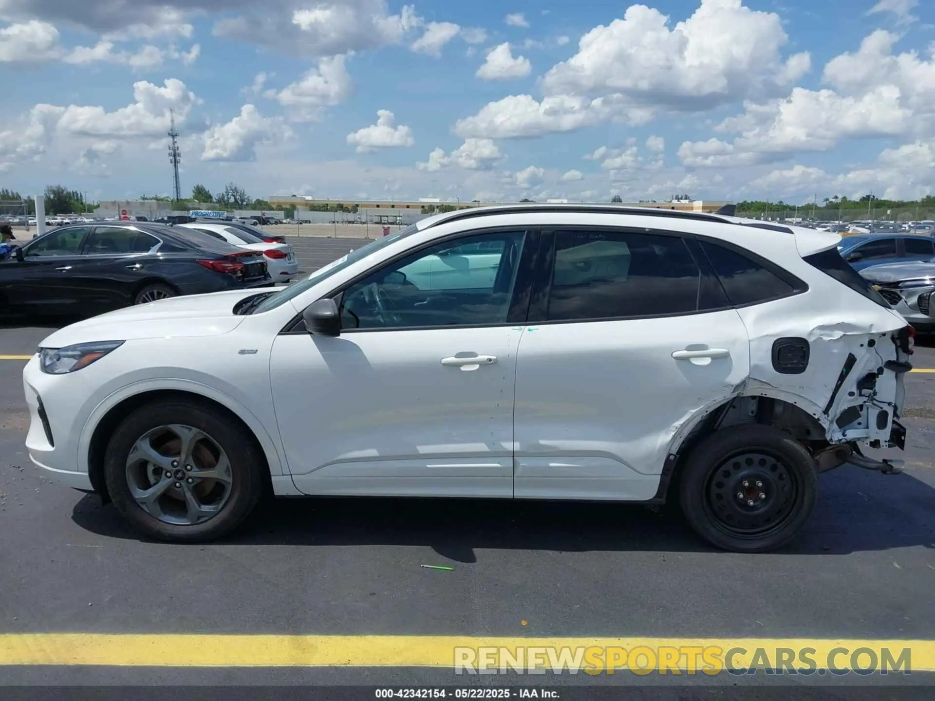 15 fotografías del automóvil dañado 1FMCU0MN6PUA59625 FORD ESCAPE 2023