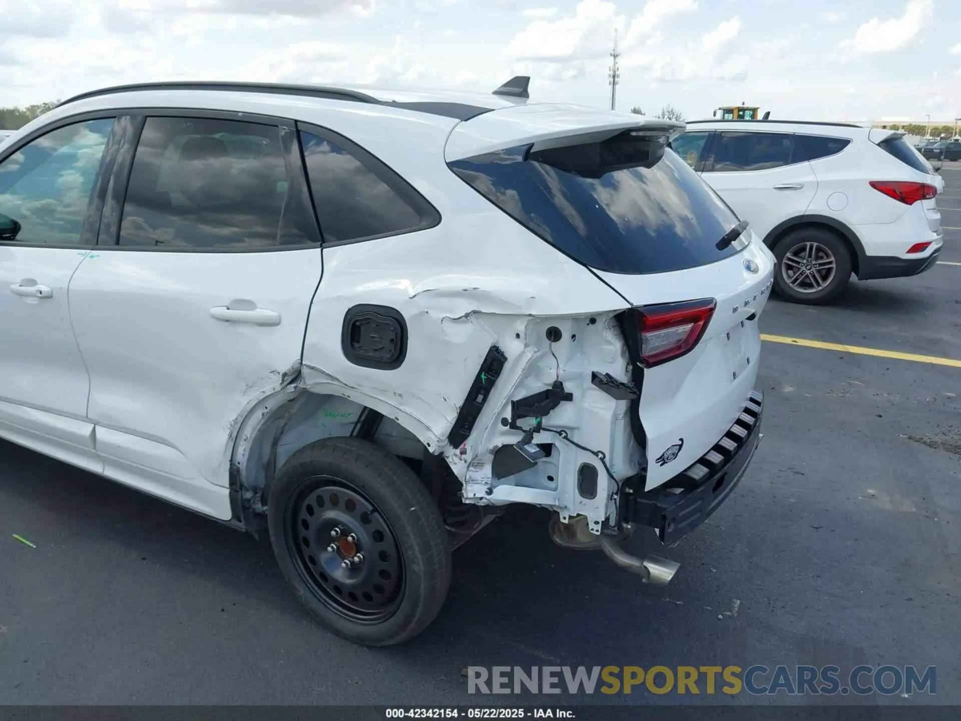 6 fotografías del automóvil dañado 1FMCU0MN6PUA59625 FORD ESCAPE 2023