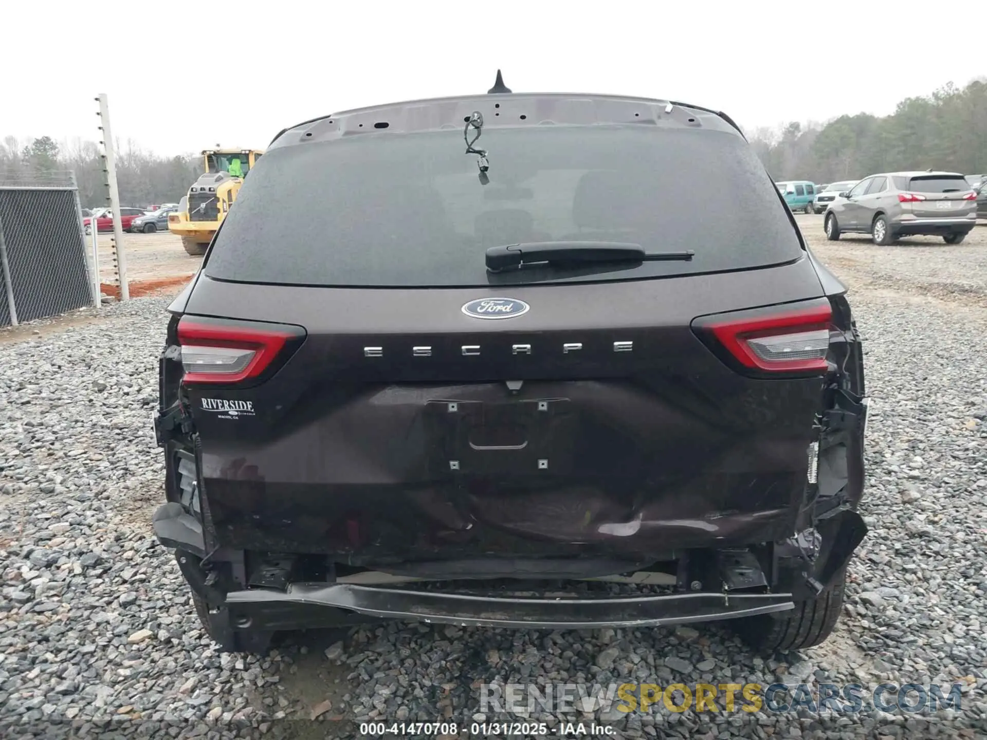 17 fotografías del automóvil dañado 1FMCU0MN7PUA38346 FORD ESCAPE 2023