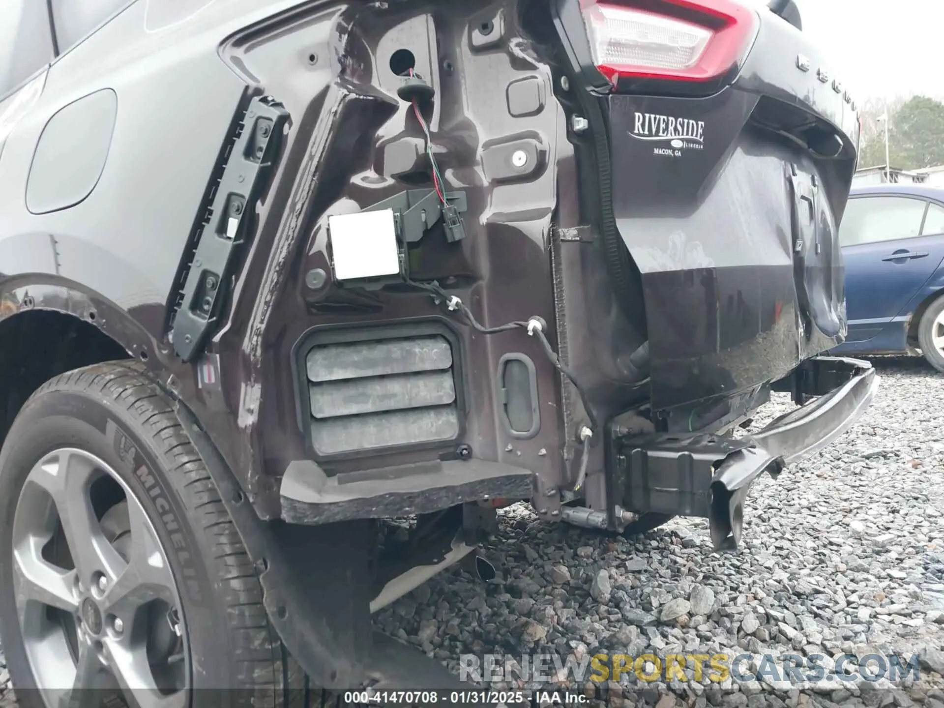 6 fotografías del automóvil dañado 1FMCU0MN7PUA38346 FORD ESCAPE 2023