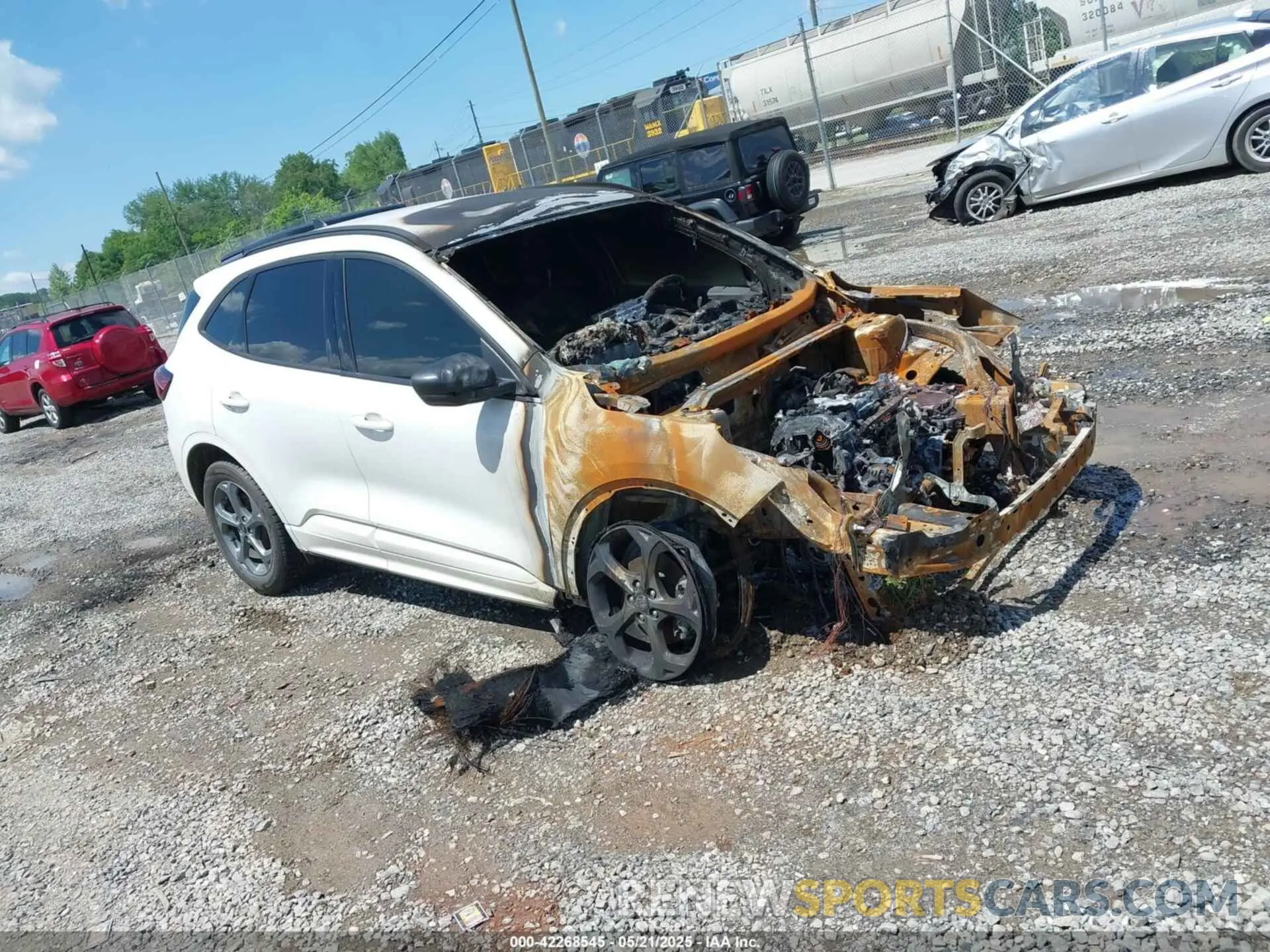 1 fotografías del automóvil dañado 1FMCU0MNXPUB20734 FORD ESCAPE 2023