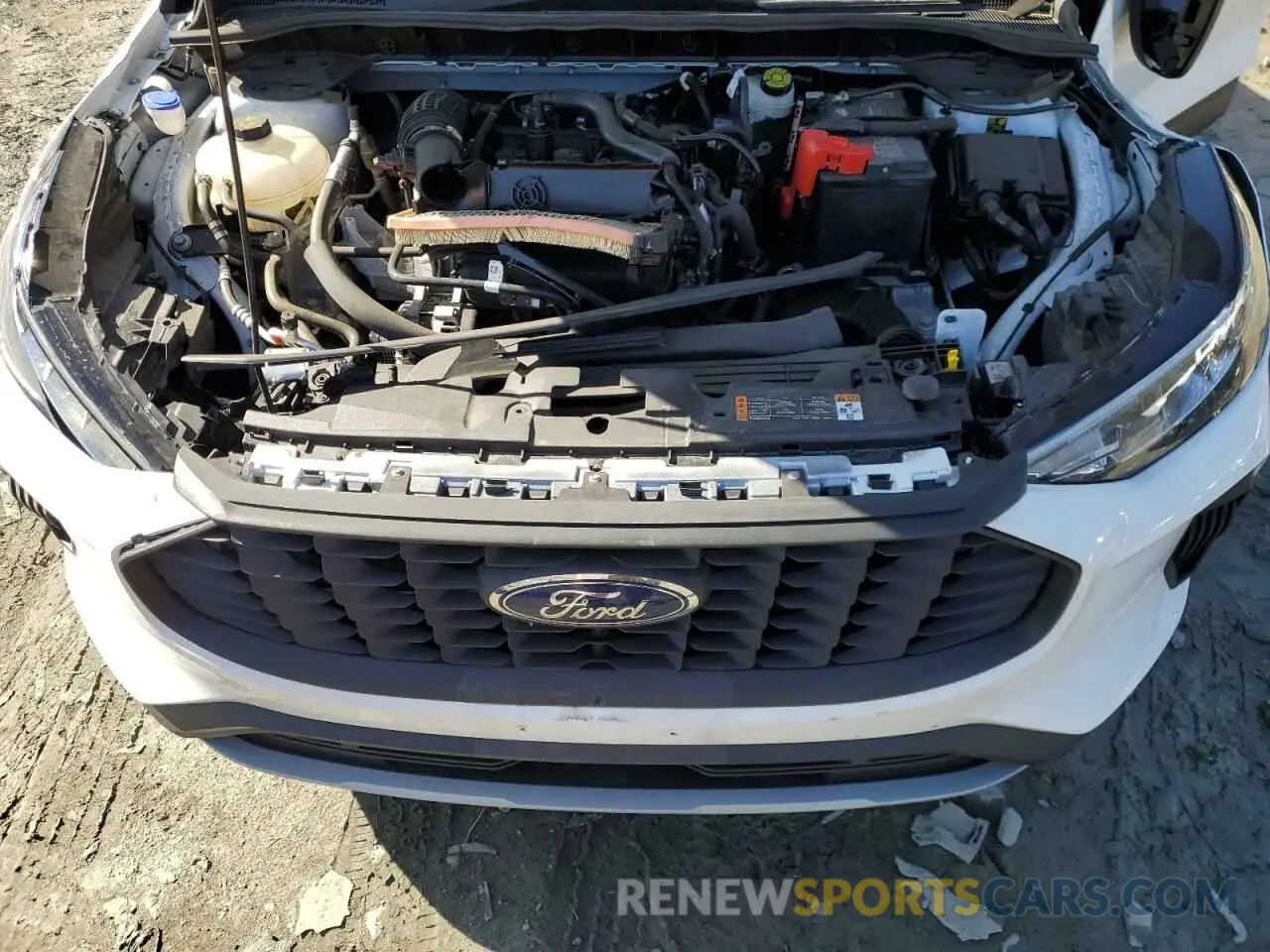 12 fotografías del automóvil dañado 1FMCU9FN1PUA61011 FORD ESCAPE 2023