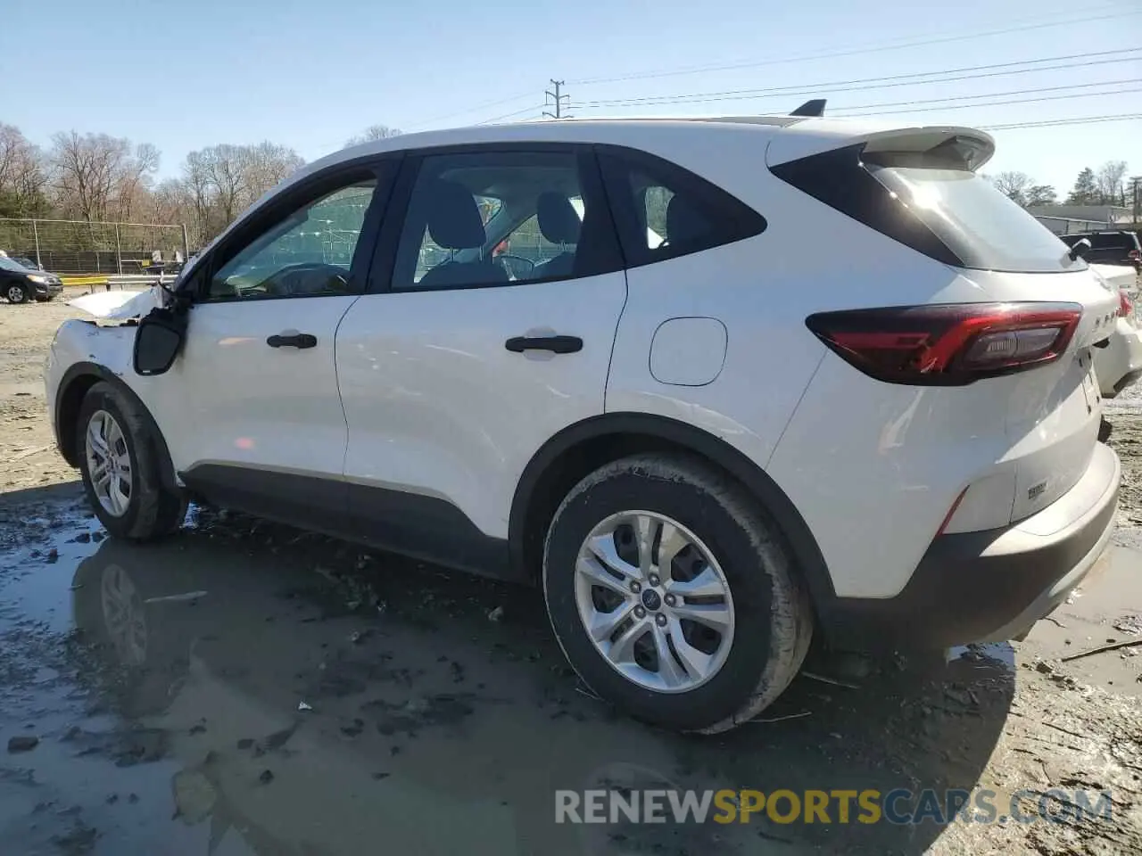 2 fotografías del automóvil dañado 1FMCU9FN1PUA61011 FORD ESCAPE 2023