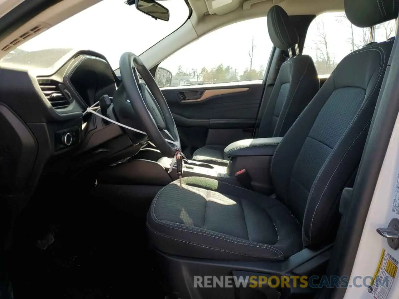 7 fotografías del automóvil dañado 1FMCU9FN1PUA61011 FORD ESCAPE 2023