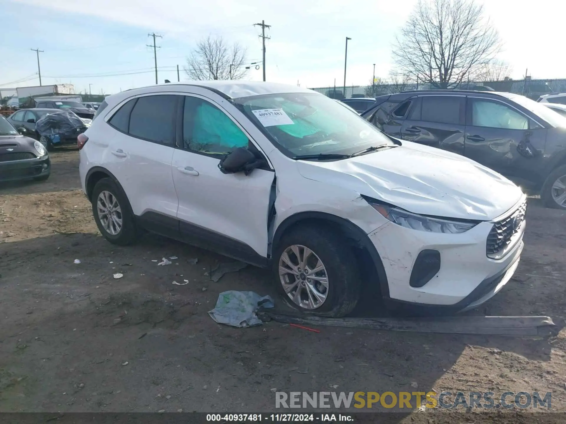 1 fotografías del automóvil dañado 1FMCU9GN0PUB29281 FORD ESCAPE 2023