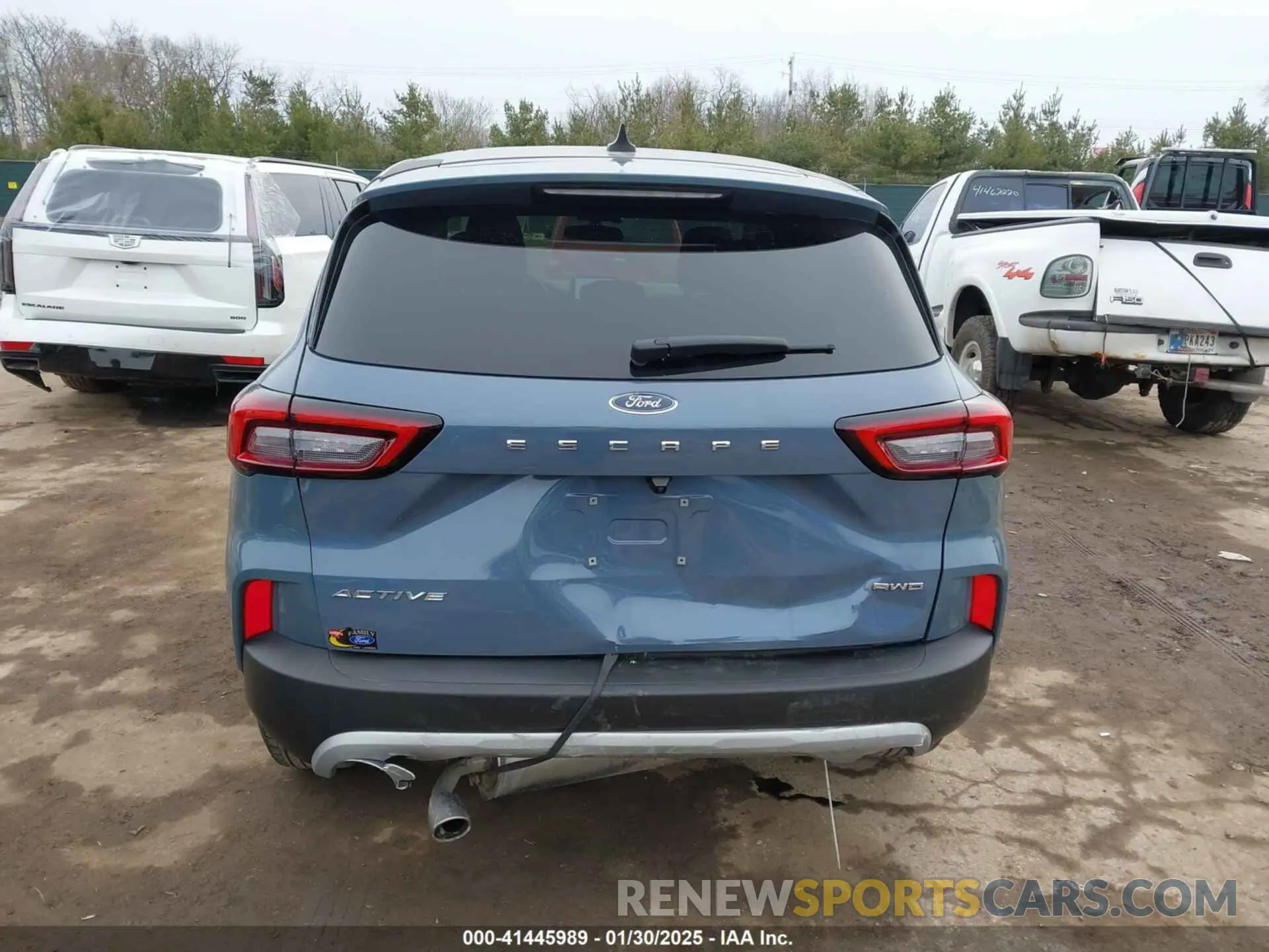 17 fotografías del automóvil dañado 1FMCU9GN2PUB29833 FORD ESCAPE 2023