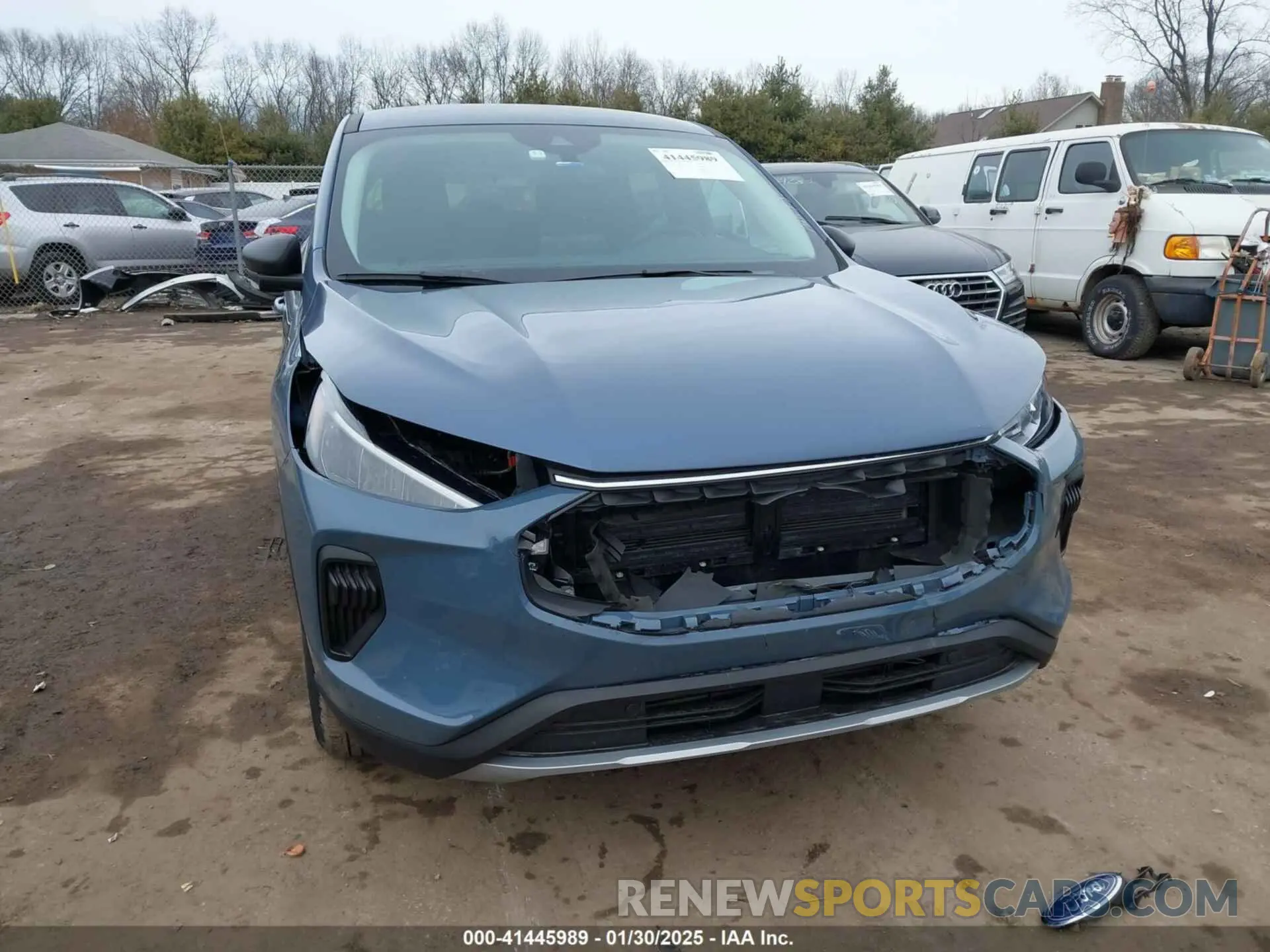 6 fotografías del automóvil dañado 1FMCU9GN2PUB29833 FORD ESCAPE 2023
