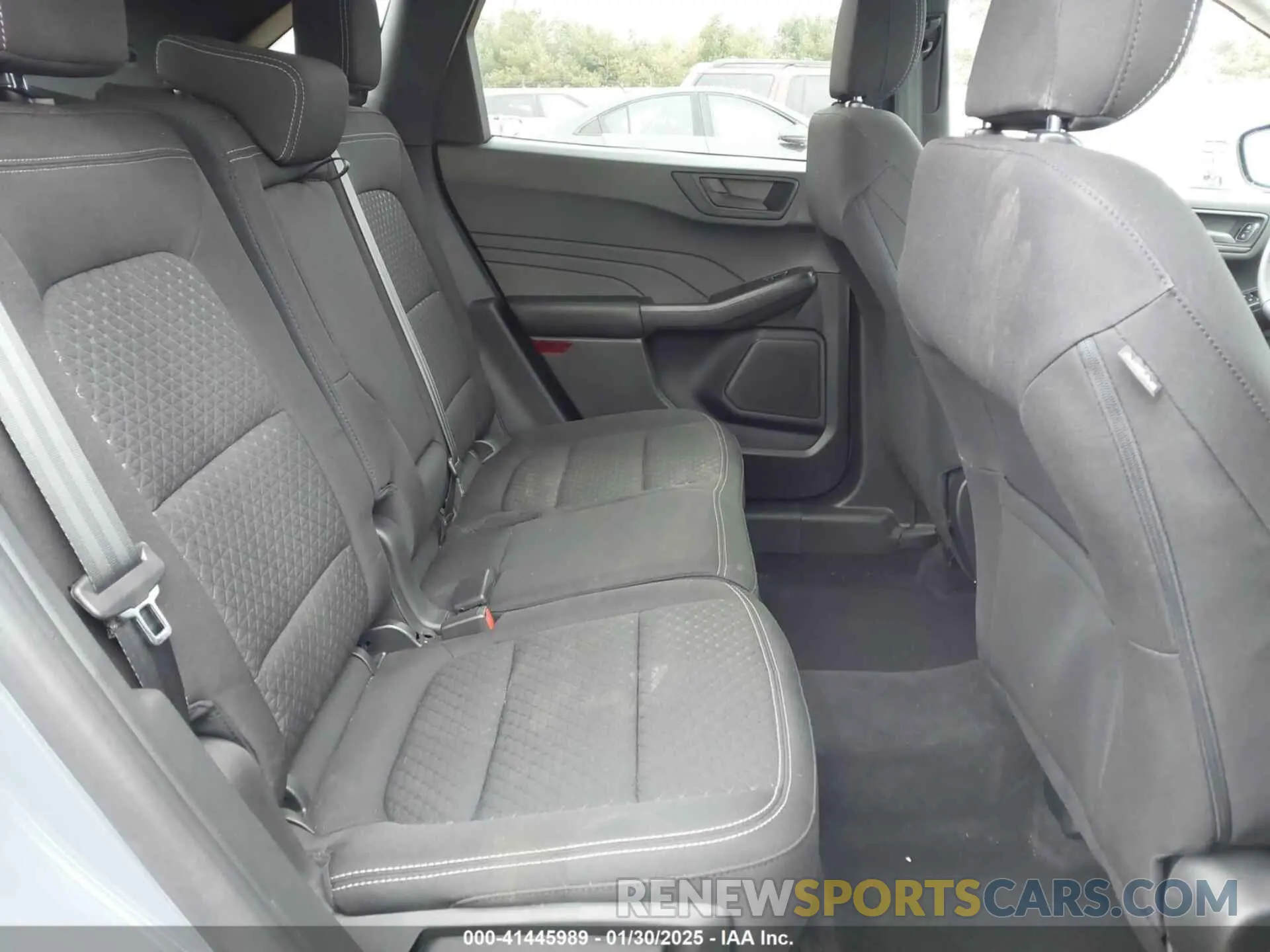 8 fotografías del automóvil dañado 1FMCU9GN2PUB29833 FORD ESCAPE 2023