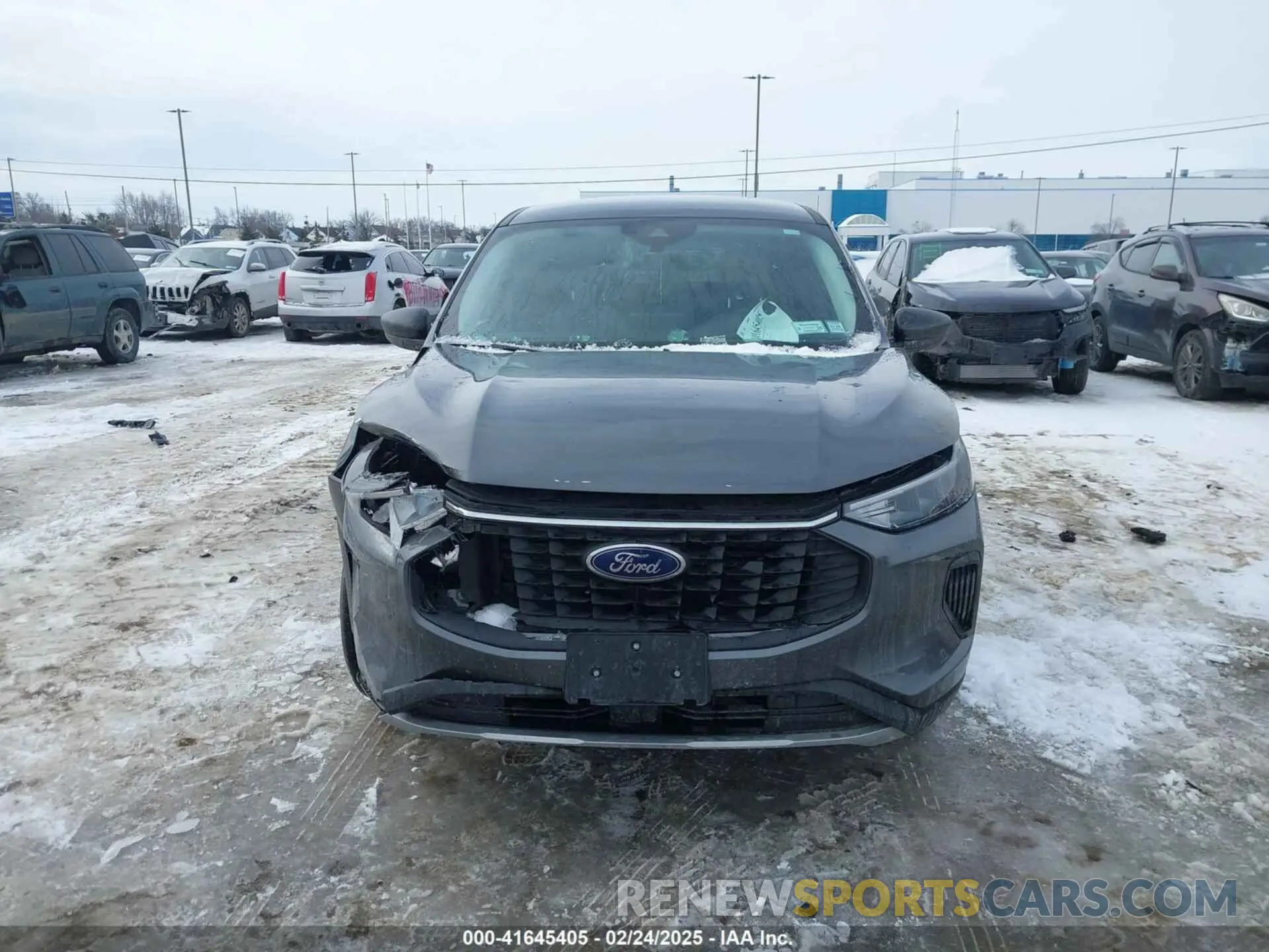 12 fotografías del automóvil dañado 1FMCU9GN4PUB41403 FORD ESCAPE 2023