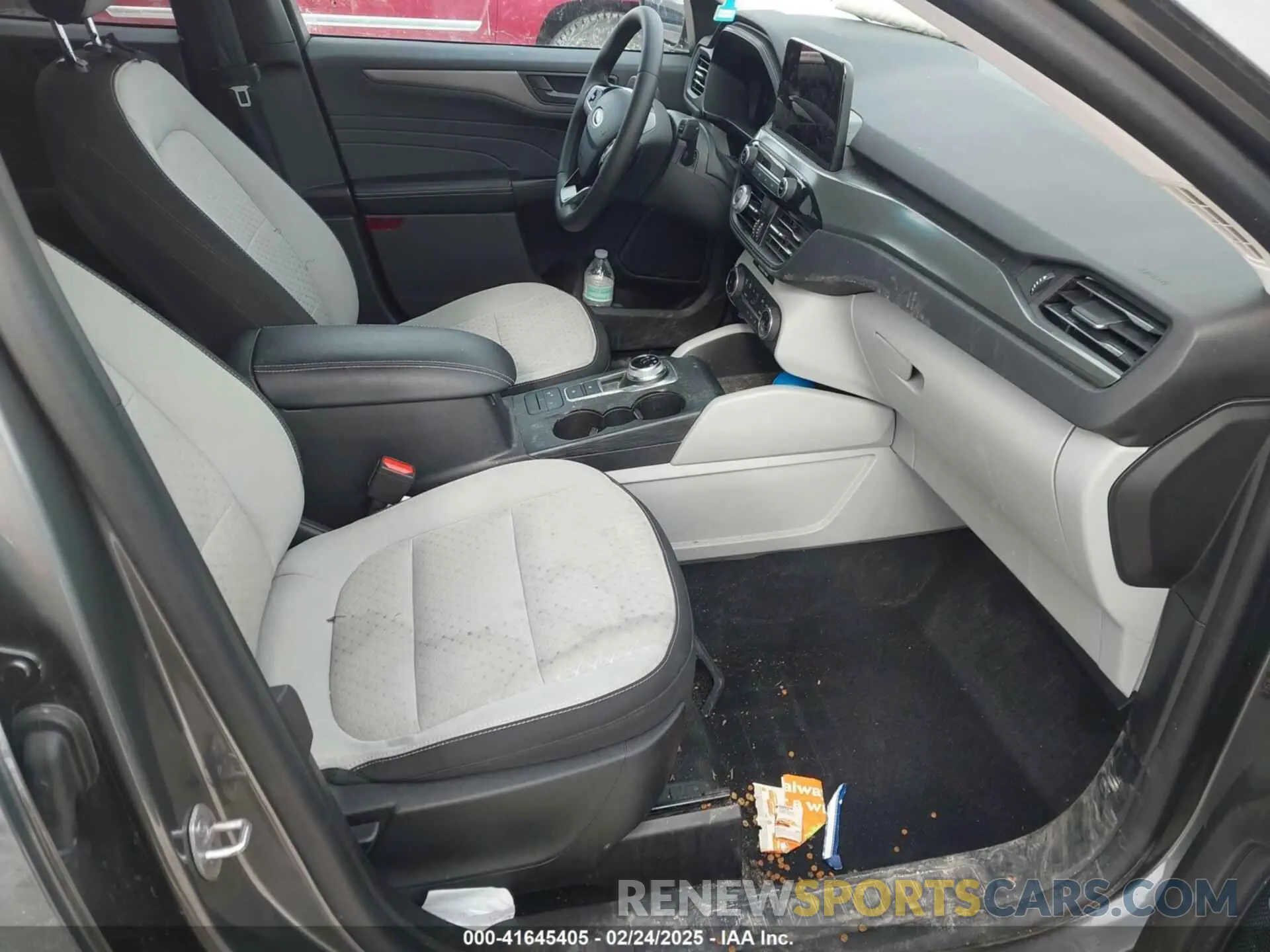 5 fotografías del automóvil dañado 1FMCU9GN4PUB41403 FORD ESCAPE 2023