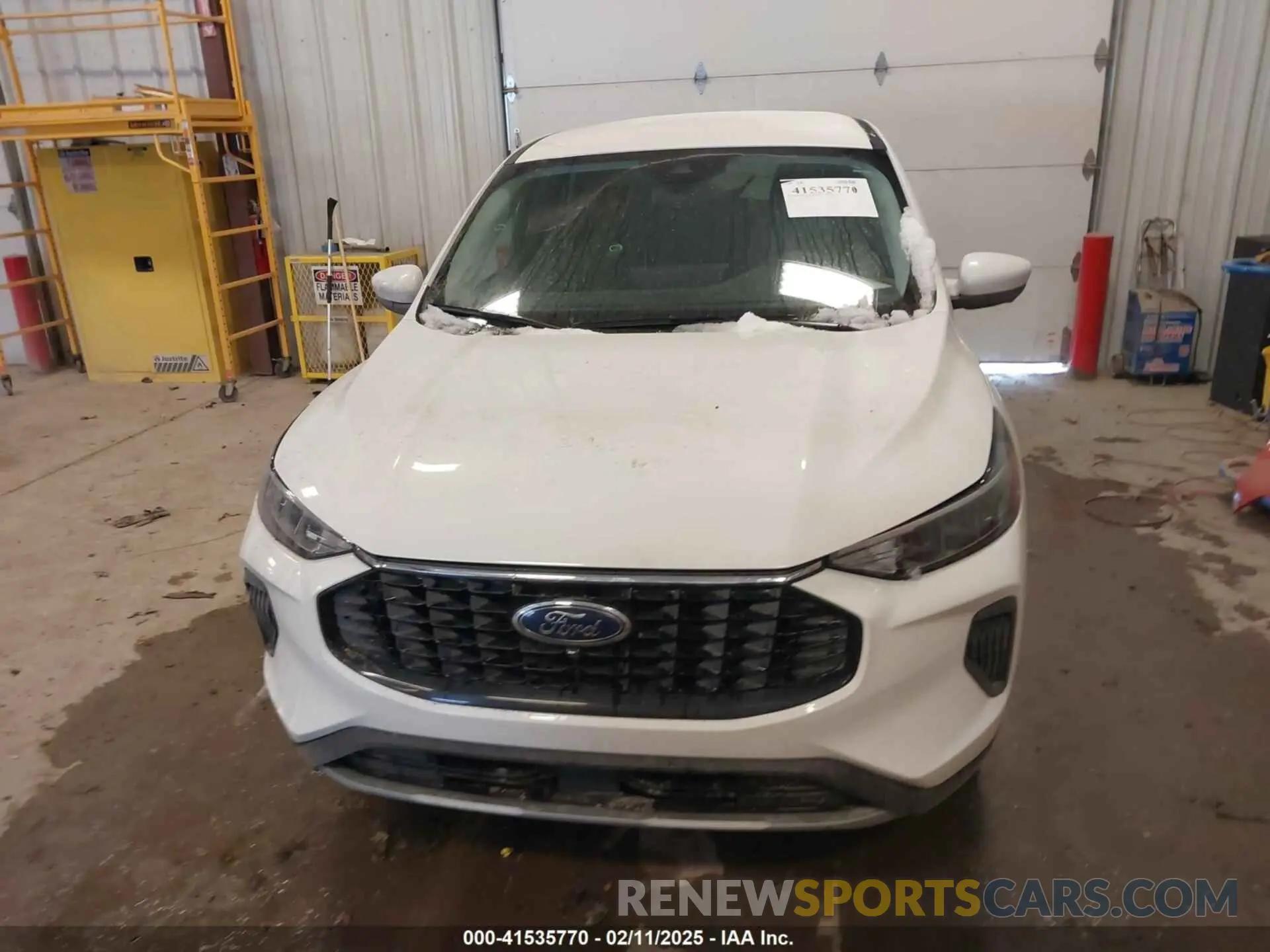12 fotografías del automóvil dañado 1FMCU9GN6PUA88591 FORD ESCAPE 2023