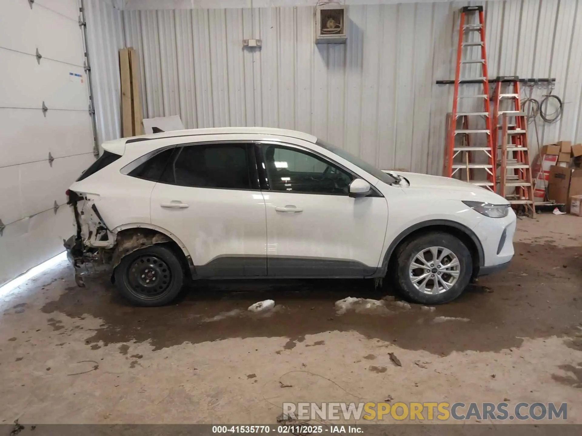 13 fotografías del automóvil dañado 1FMCU9GN6PUA88591 FORD ESCAPE 2023