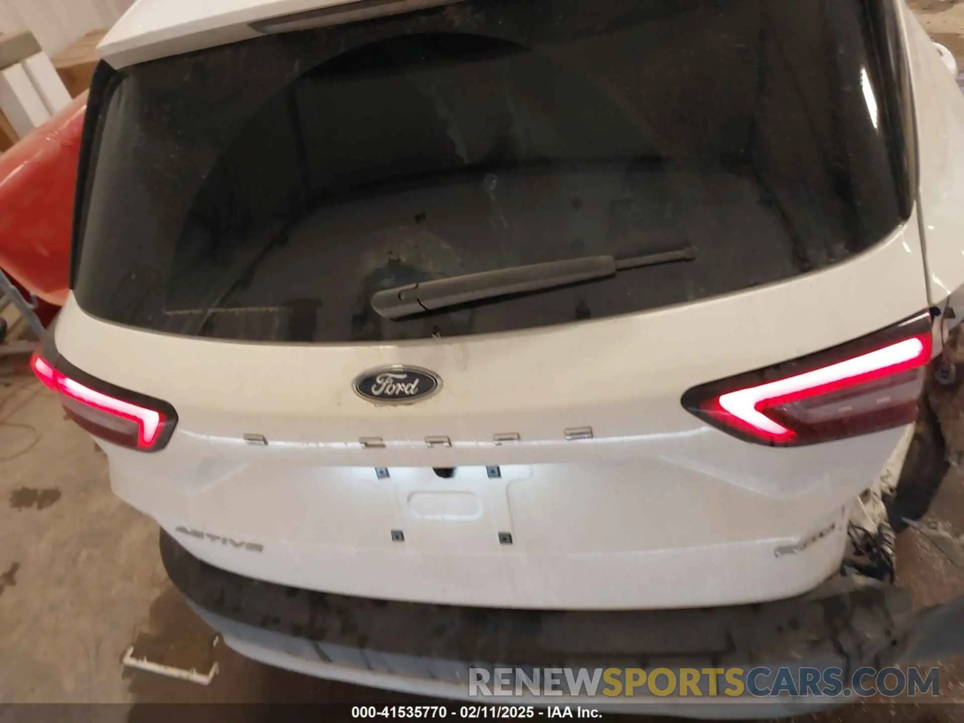 16 fotografías del automóvil dañado 1FMCU9GN6PUA88591 FORD ESCAPE 2023