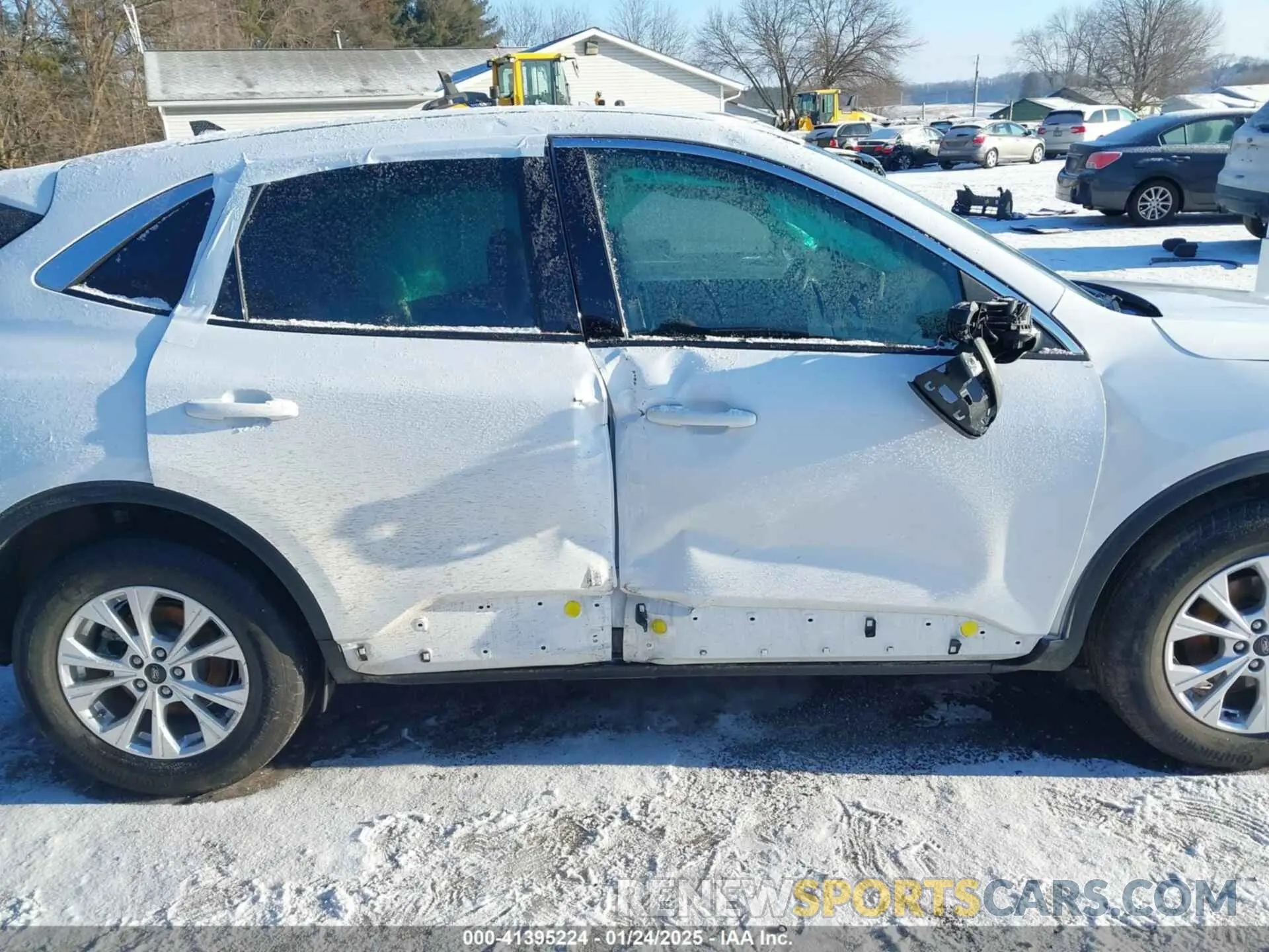 14 fotografías del automóvil dañado 1FMCU9GN7PUB42996 FORD ESCAPE 2023