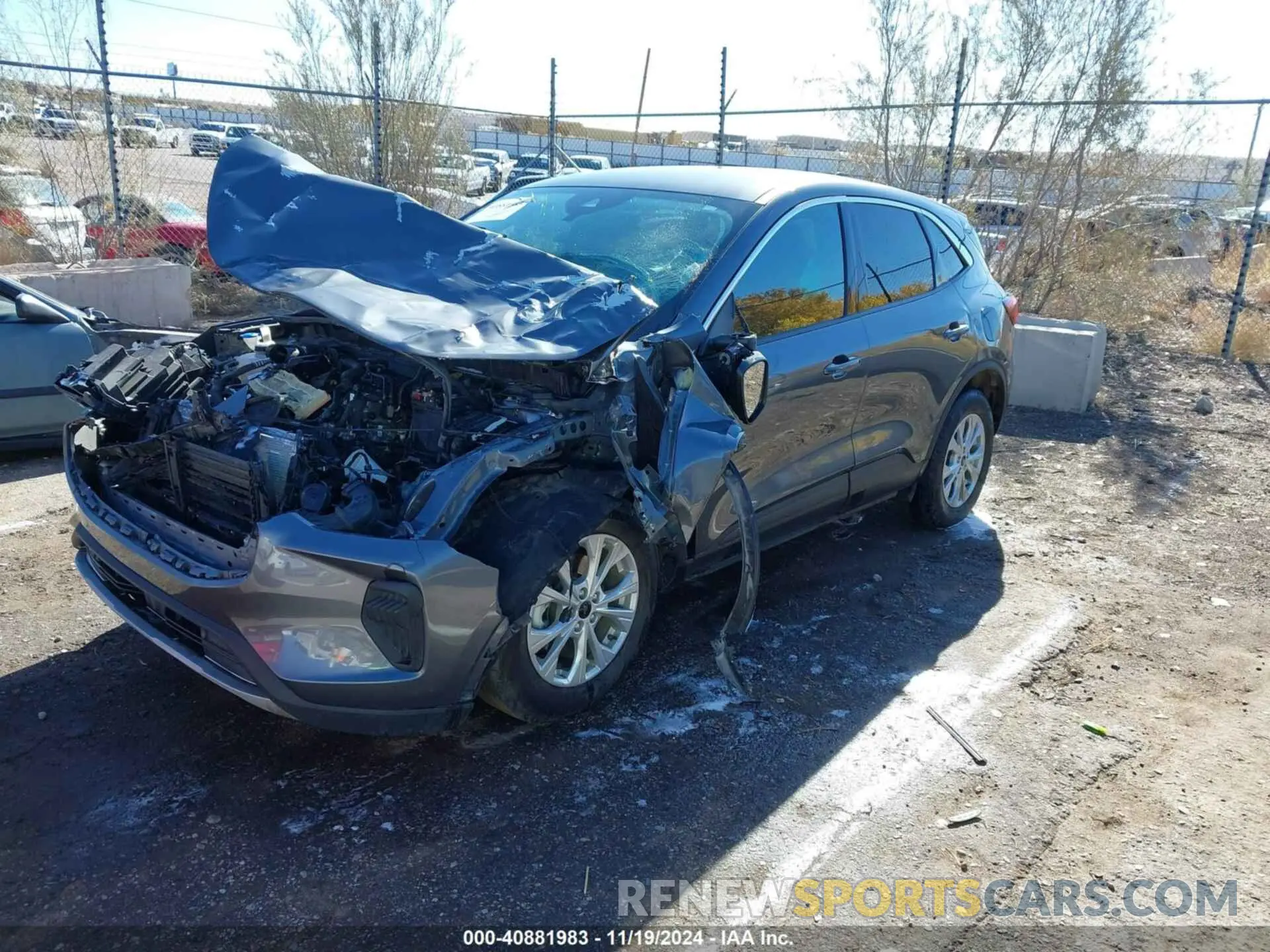 2 fotografías del automóvil dañado 1FMCU9GN8PUA61764 FORD ESCAPE 2023