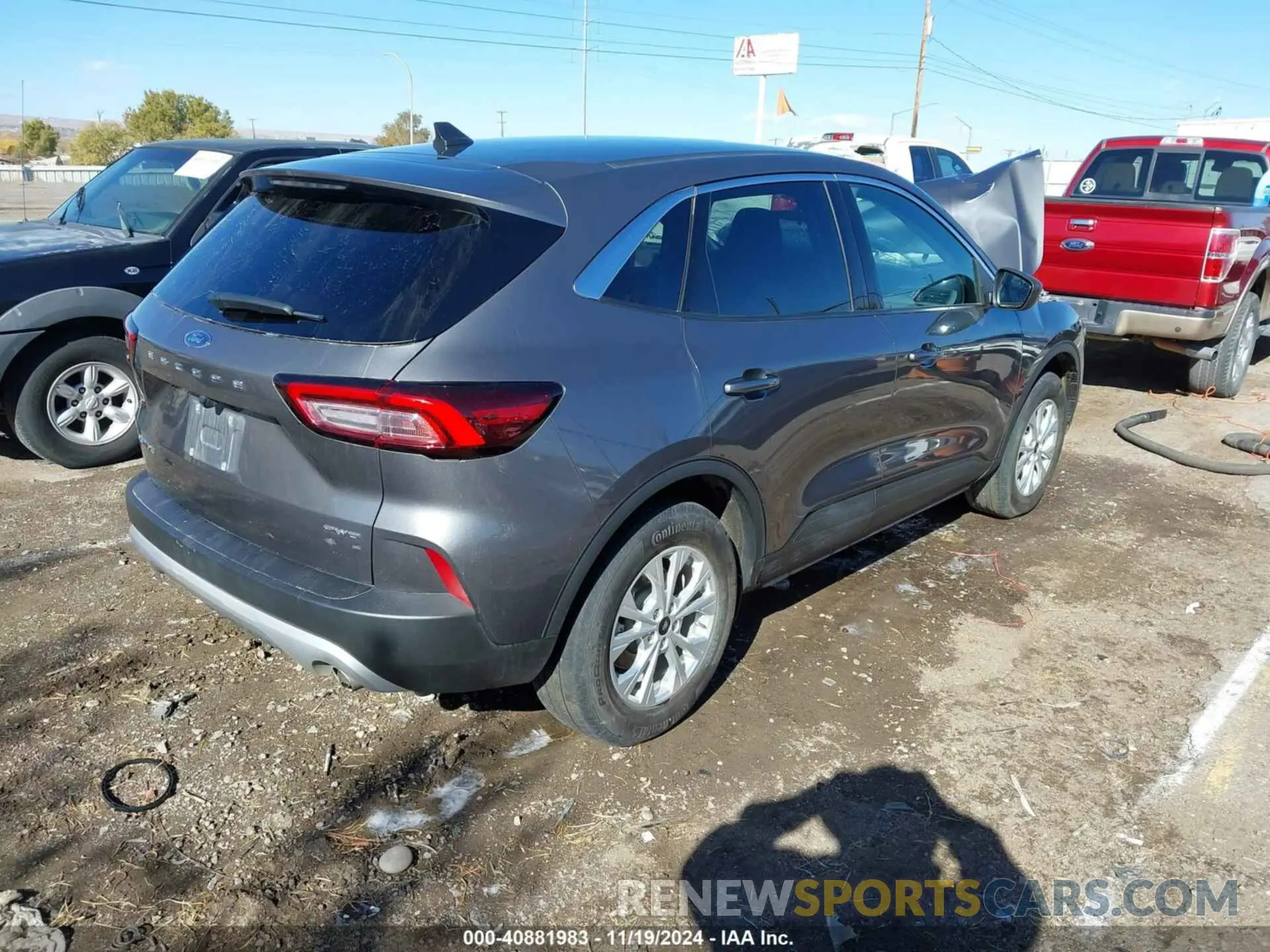 4 fotografías del automóvil dañado 1FMCU9GN8PUA61764 FORD ESCAPE 2023