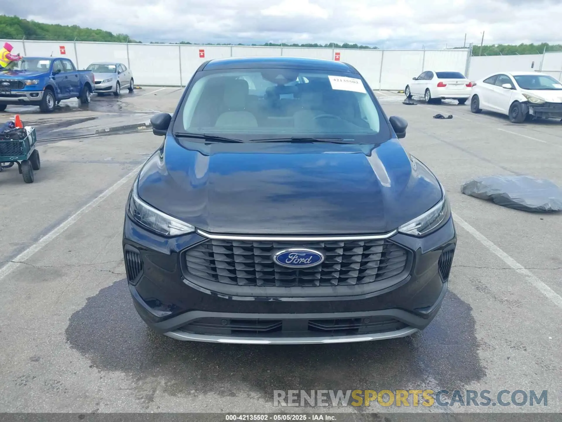 12 fotografías del automóvil dañado 1FMCU9GN9PUB16383 FORD ESCAPE 2023