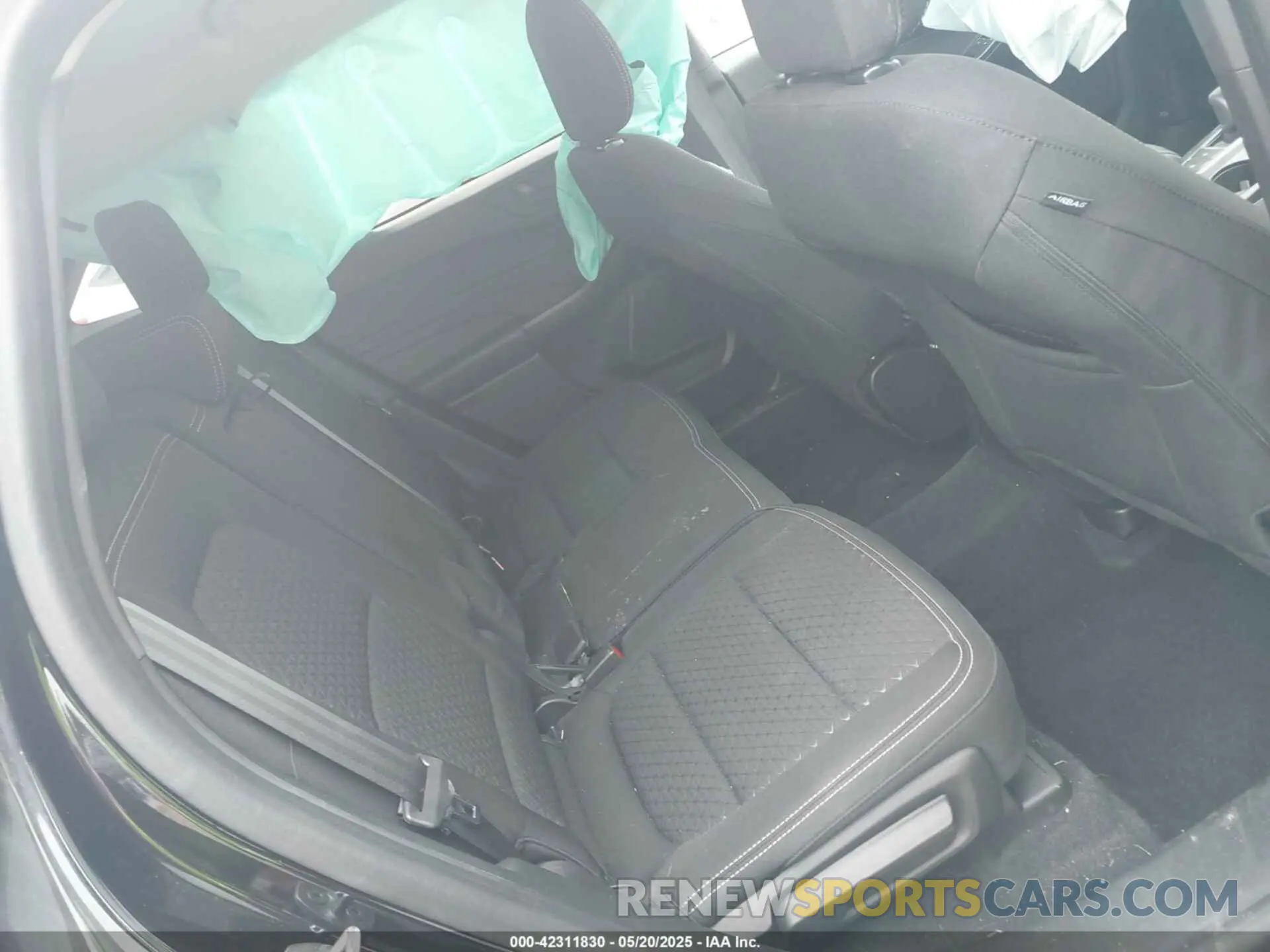 8 fotografías del automóvil dañado 1FMCU9GN9PUB17792 FORD ESCAPE 2023