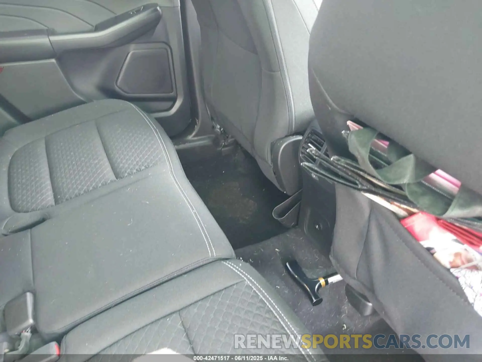 8 fotografías del automóvil dañado 1FMCU9GN9PUB32681 FORD ESCAPE 2023