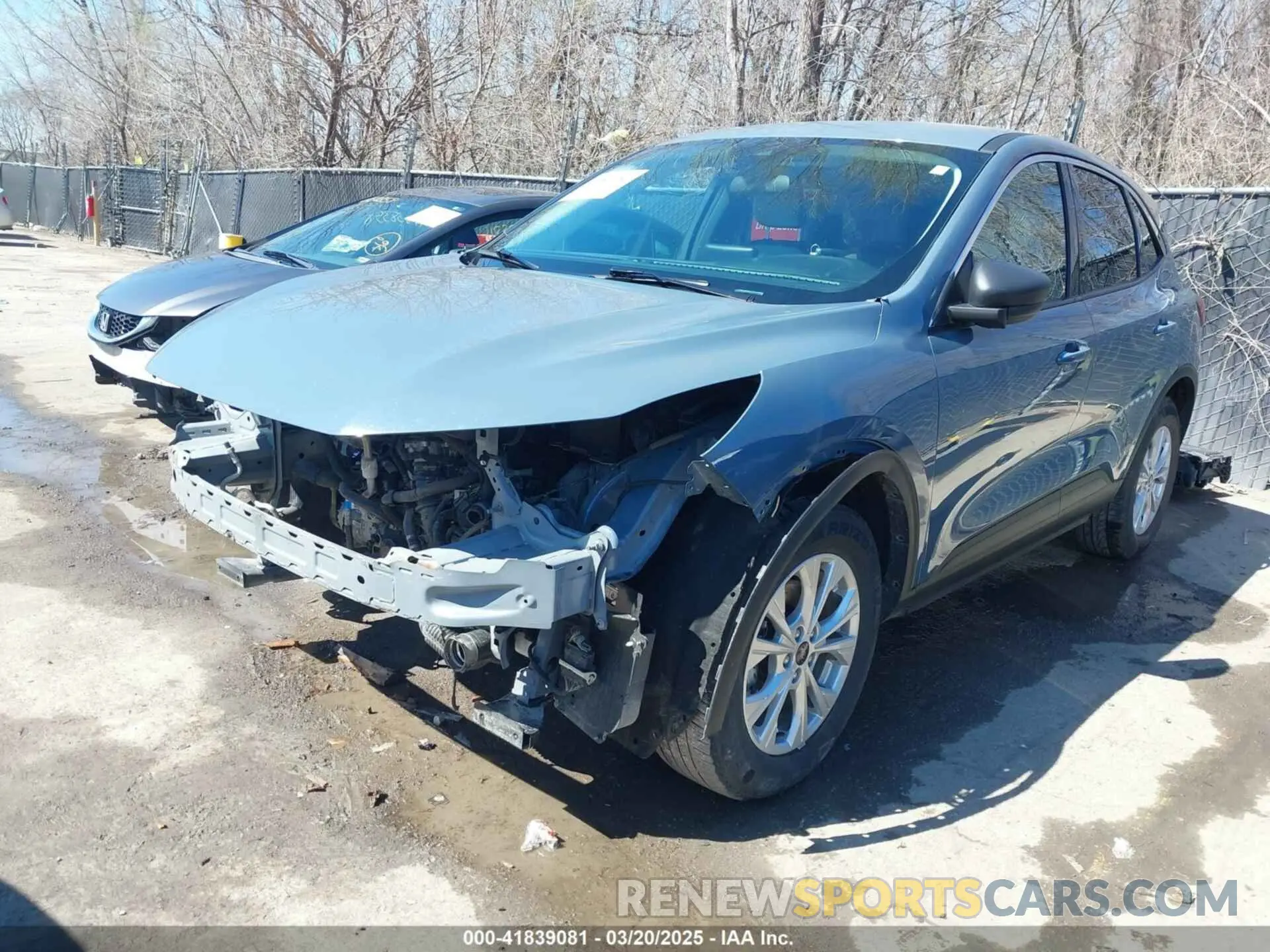 2 fotografías del automóvil dañado 1FMCU9GNXPUA13909 FORD ESCAPE 2023