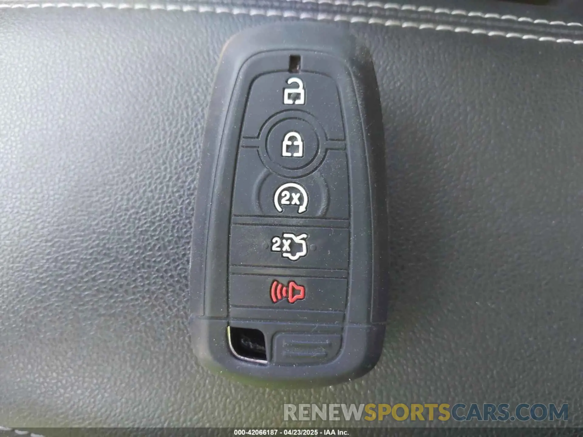 11 fotografías del automóvil dañado 1FMCU9JA2PUA23131 FORD ESCAPE 2023