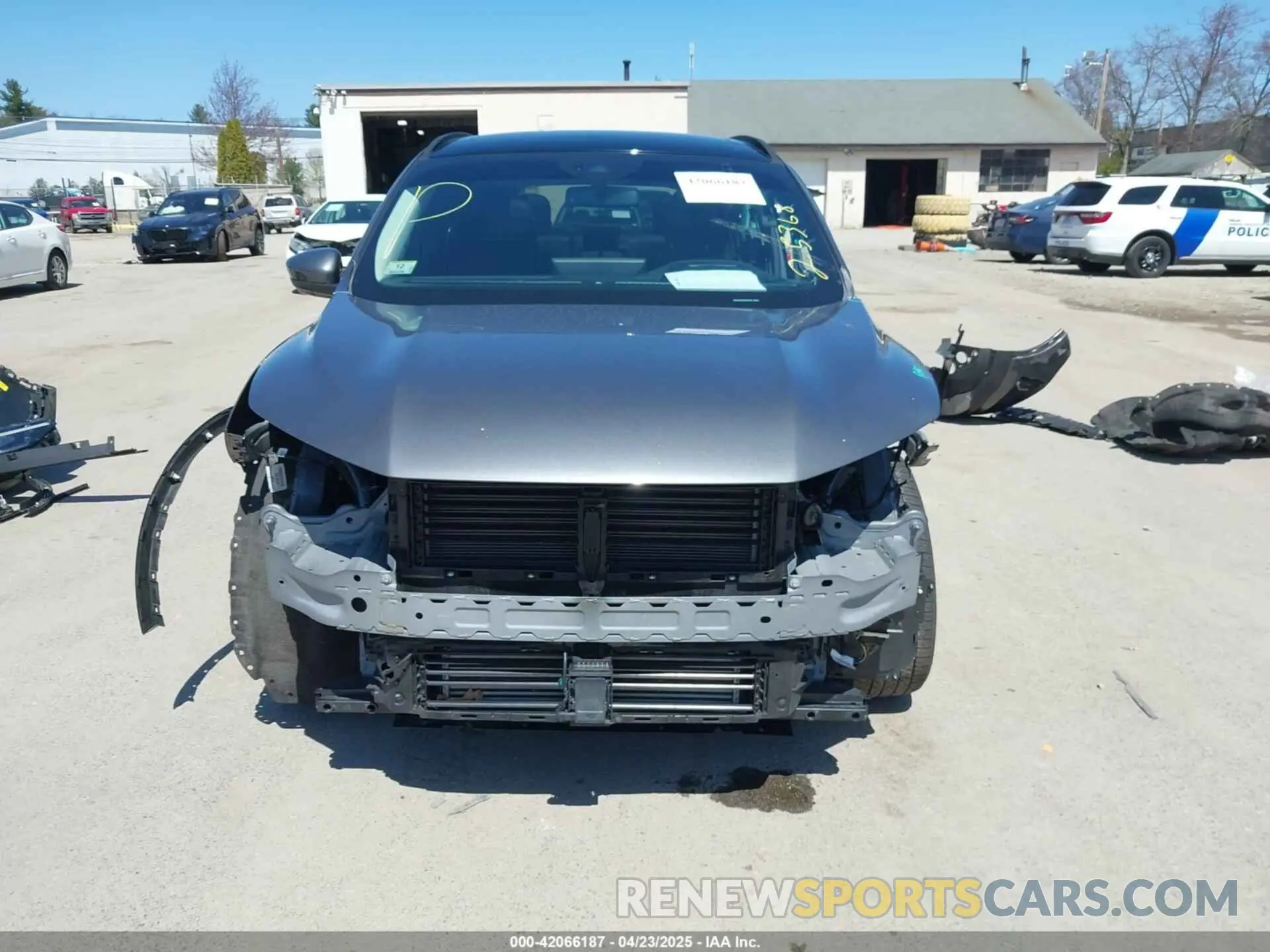 12 fotografías del automóvil dañado 1FMCU9JA2PUA23131 FORD ESCAPE 2023