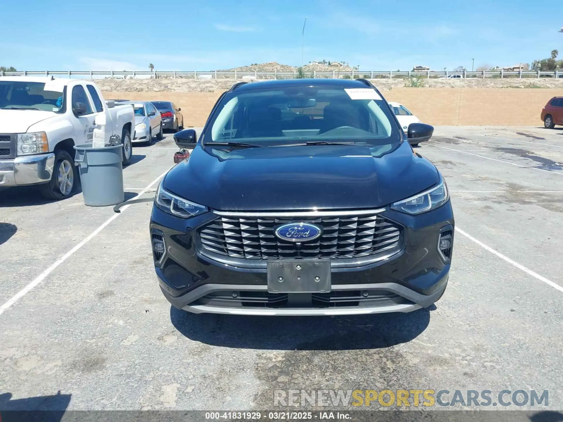 11 fotografías del automóvil dañado 1FMCU9JA6PUA81422 FORD ESCAPE 2023