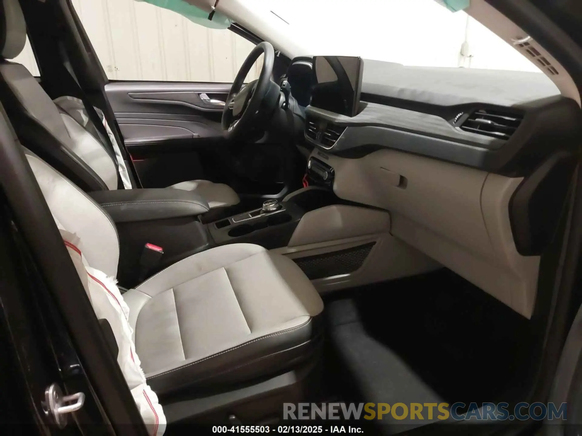 5 fotografías del automóvil dañado 1FMCU9JA9PUA71287 FORD ESCAPE 2023