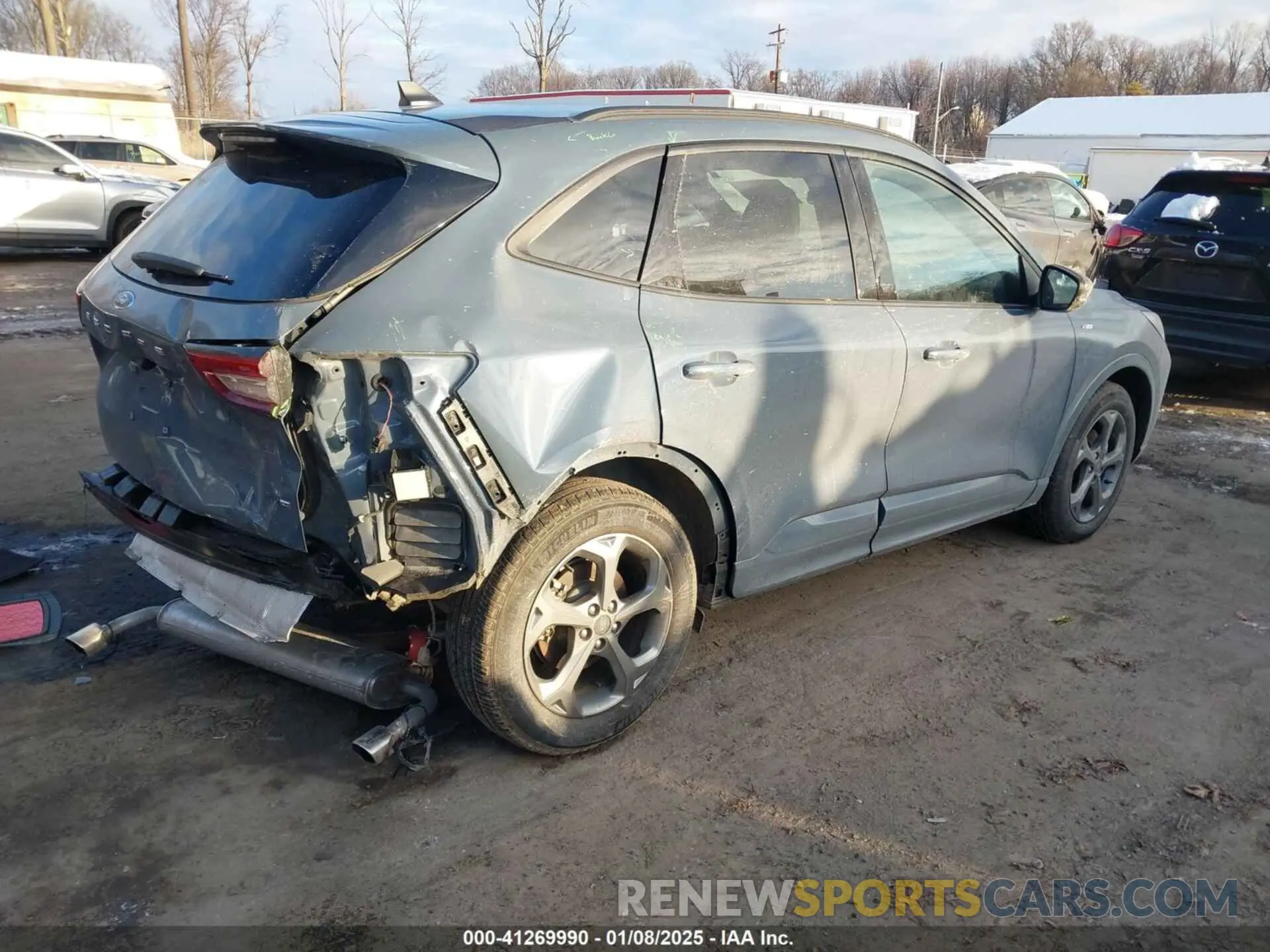 4 fotografías del automóvil dañado 1FMCU9MN0PUA86114 FORD ESCAPE 2023