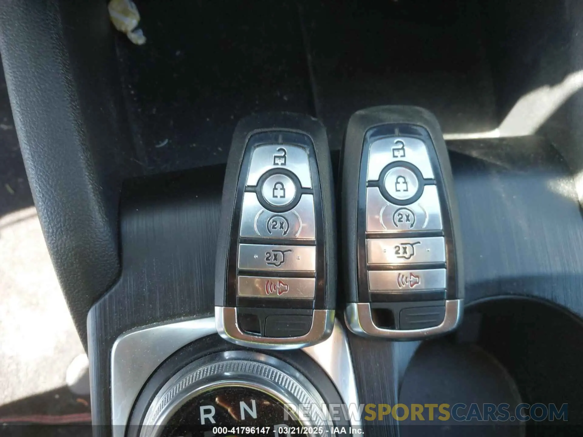 11 fotografías del automóvil dañado 1FMCU9MN1PUA75350 FORD ESCAPE 2023