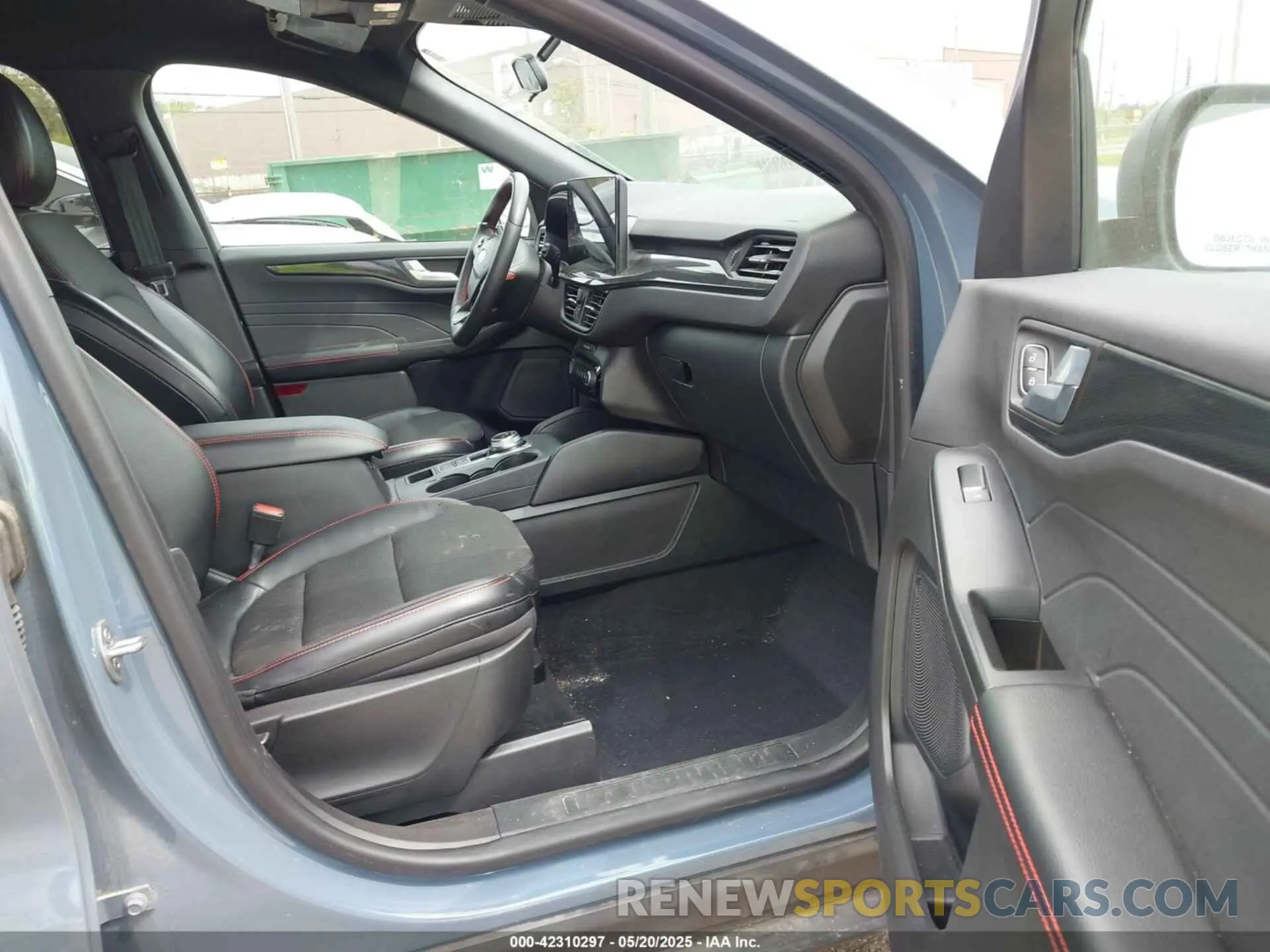 5 fotografías del automóvil dañado 1FMCU9MN1PUA84288 FORD ESCAPE 2023