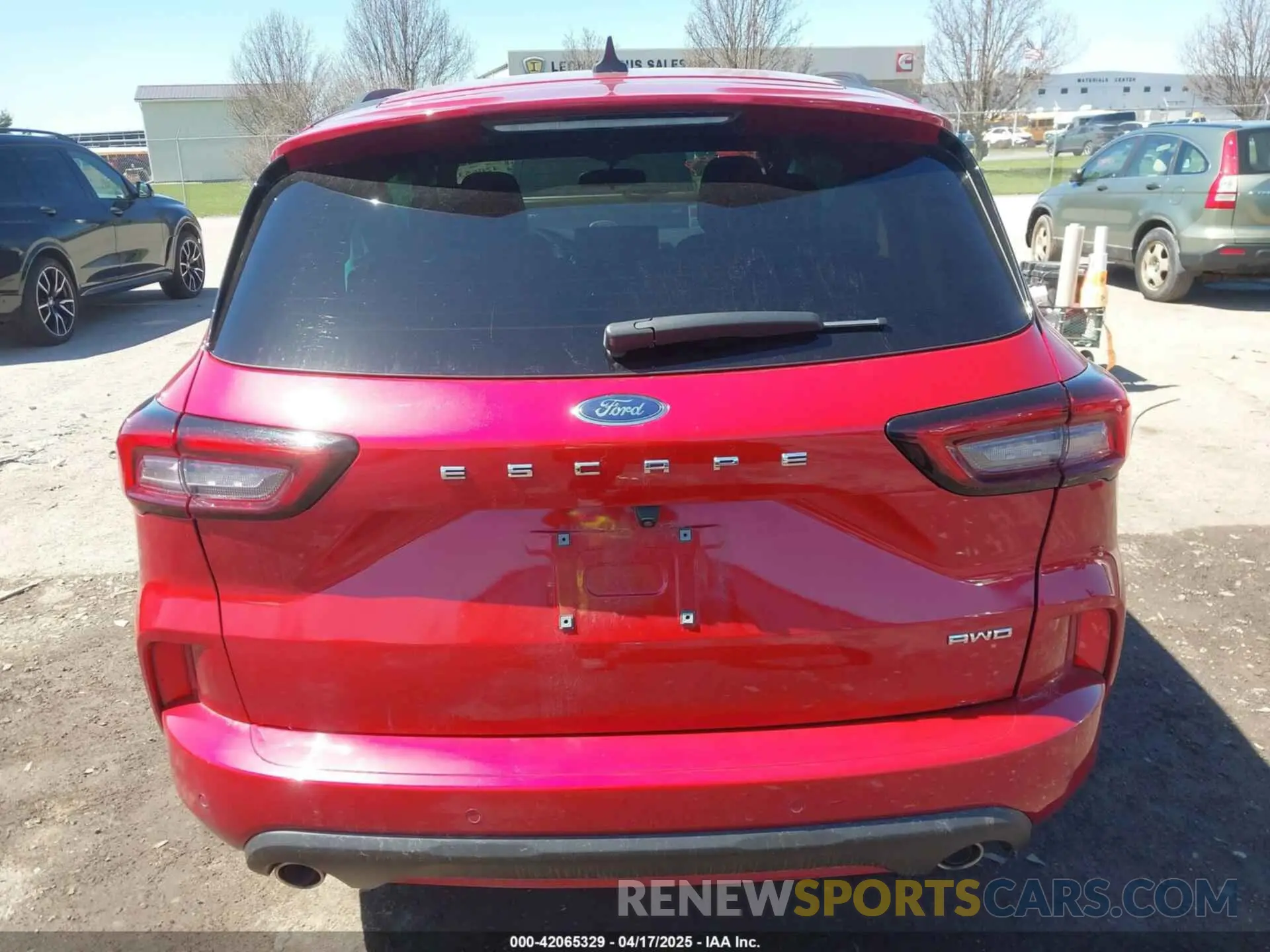 15 fotografías del automóvil dañado 1FMCU9MN2PUB28279 FORD ESCAPE 2023