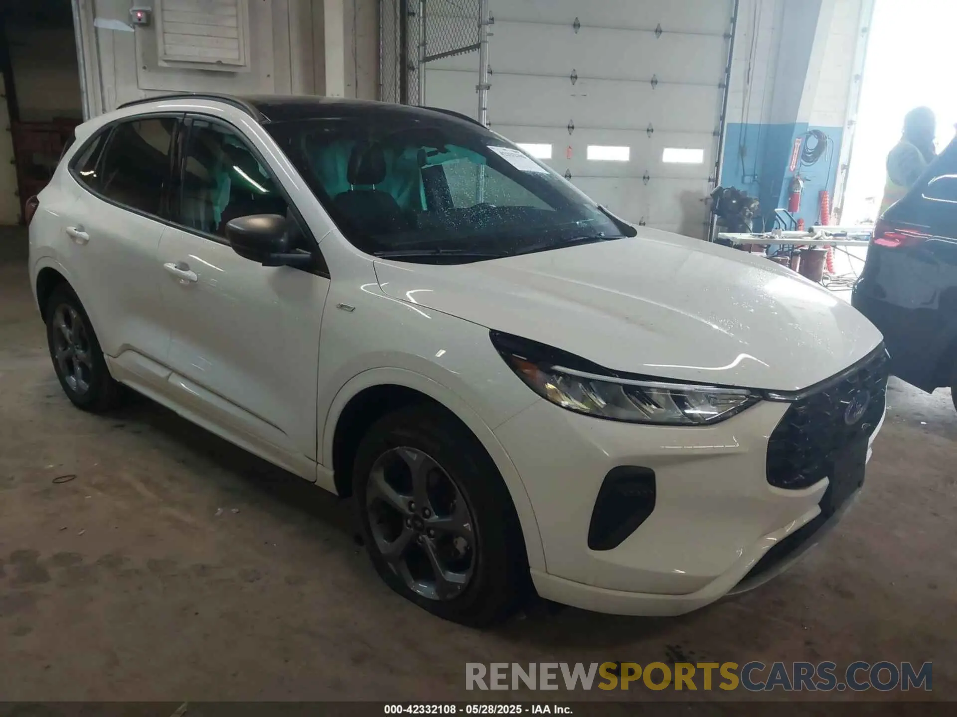 1 fotografías del automóvil dañado 1FMCU9MN4PUA35019 FORD ESCAPE 2023