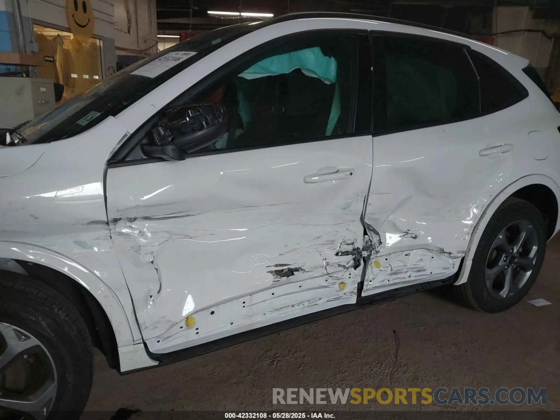 6 fotografías del automóvil dañado 1FMCU9MN4PUA35019 FORD ESCAPE 2023