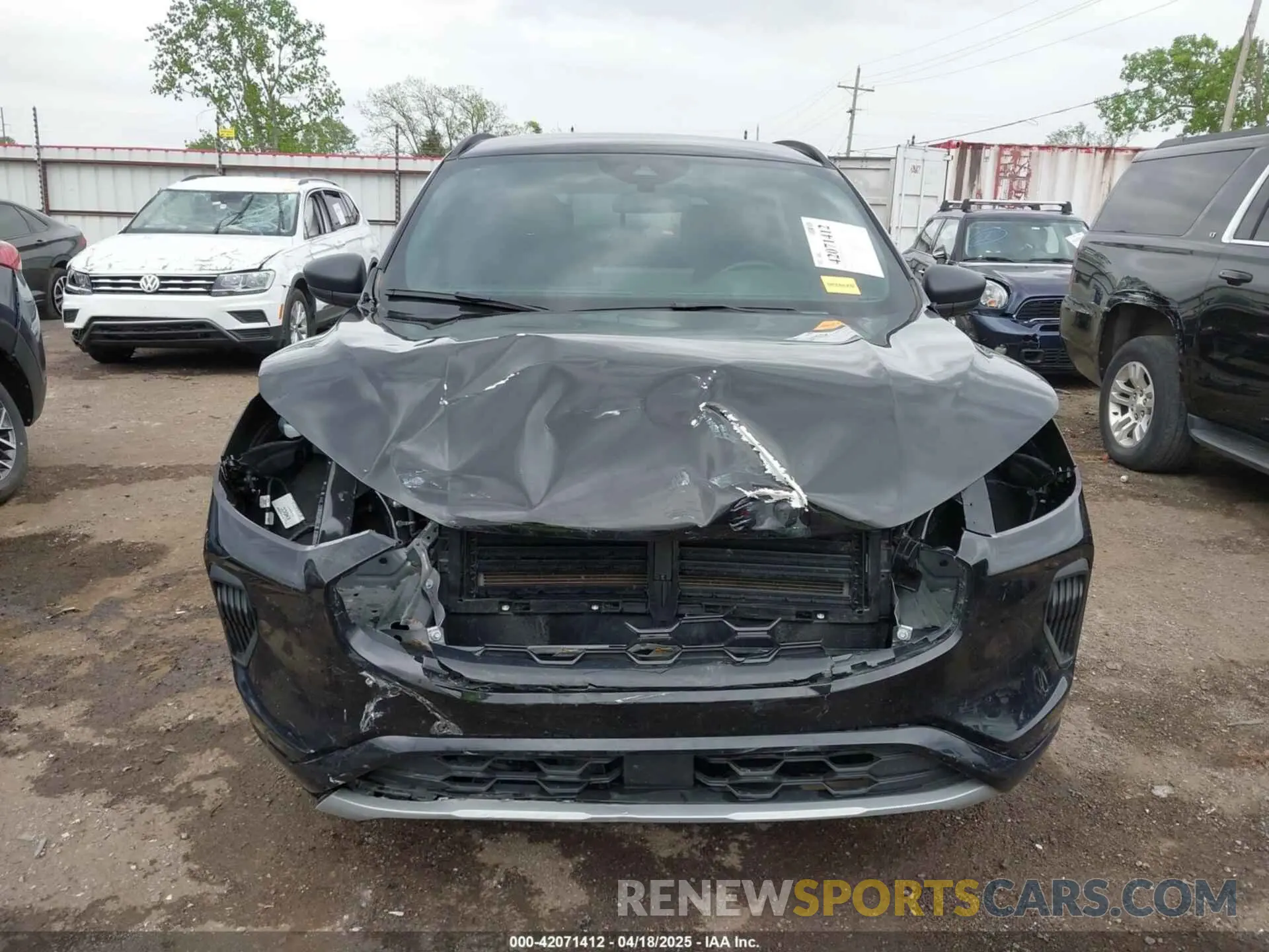 13 fotografías del automóvil dañado 1FMCU9MN6PUB21822 FORD ESCAPE 2023