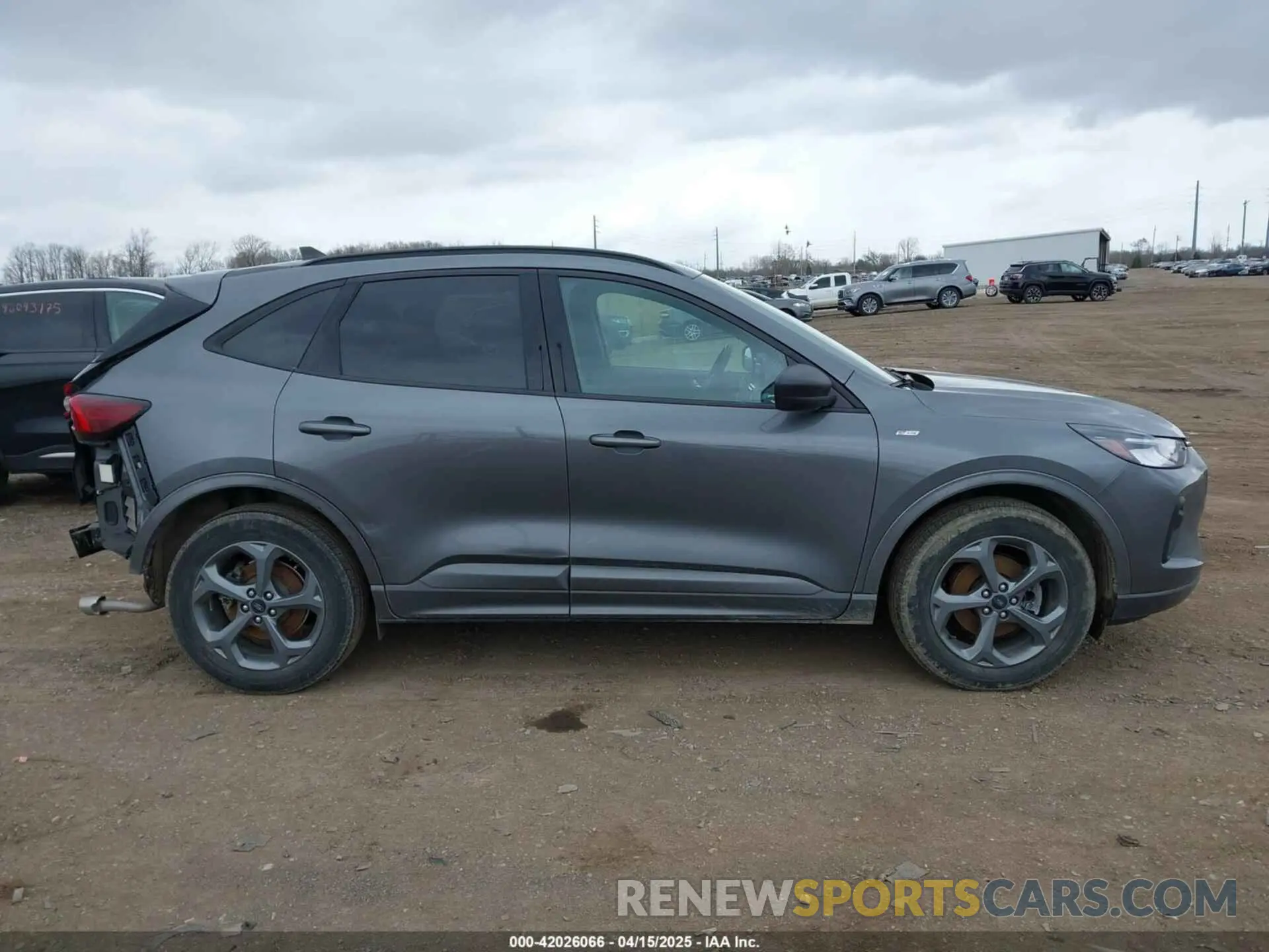 14 fotografías del automóvil dañado 1FMCU9MN8PUA50672 FORD ESCAPE 2023