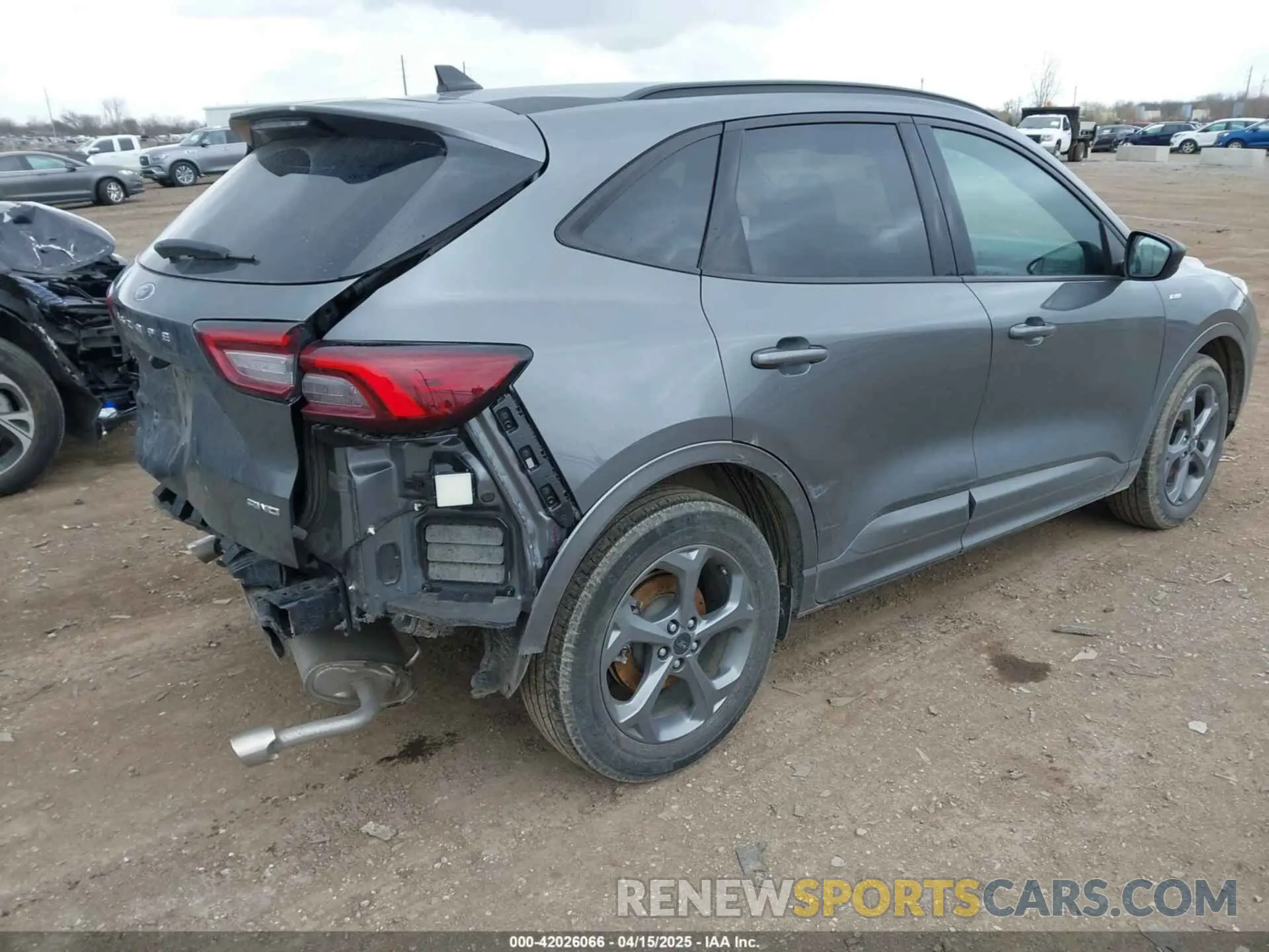 4 fotografías del automóvil dañado 1FMCU9MN8PUA50672 FORD ESCAPE 2023