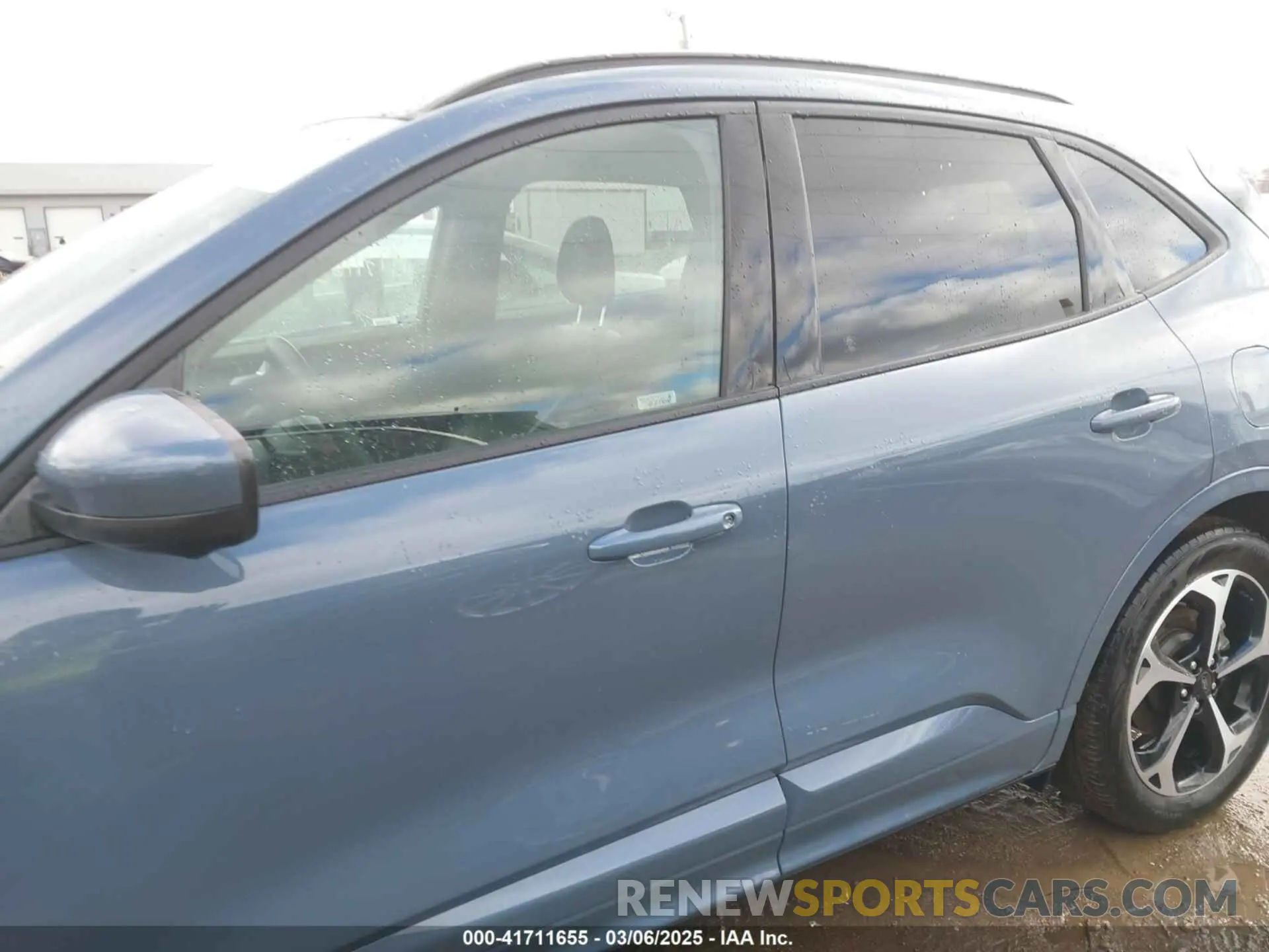 15 fotografías del automóvil dañado 1FMCU9NA0PUB12674 FORD ESCAPE 2023