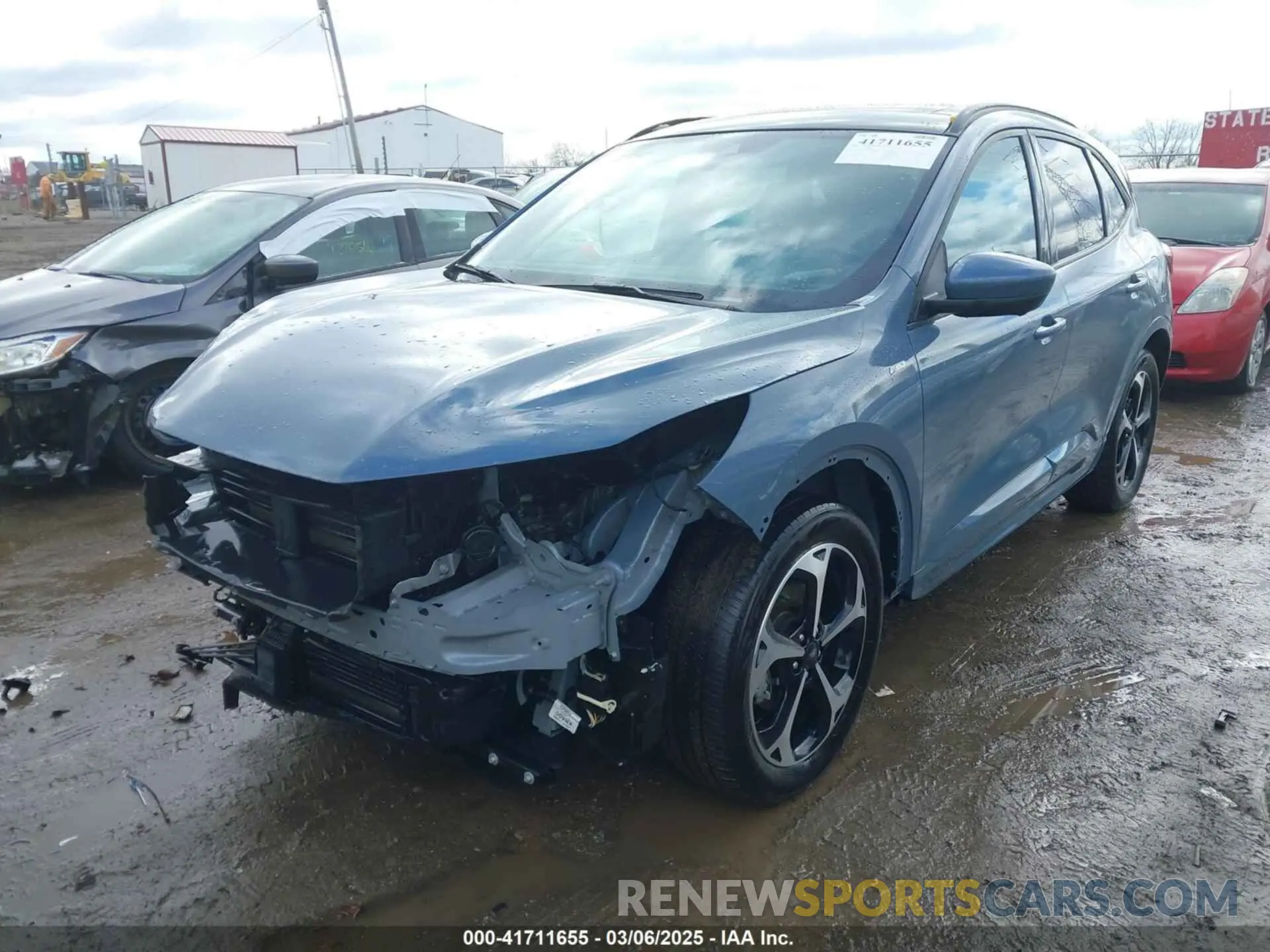 2 fotografías del automóvil dañado 1FMCU9NA0PUB12674 FORD ESCAPE 2023