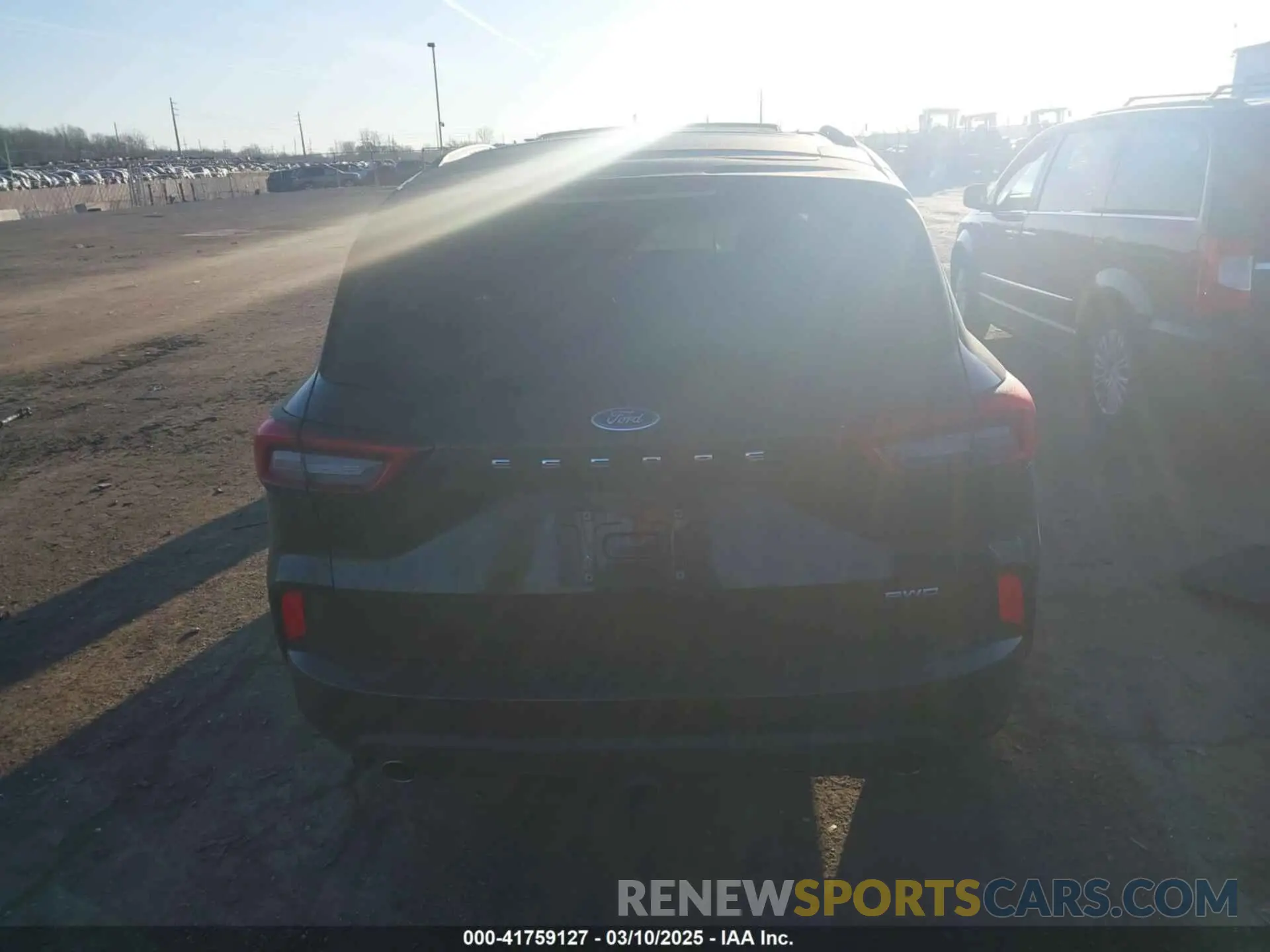 16 fotografías del automóvil dañado 1FMCU9NA5PUA72883 FORD ESCAPE 2023