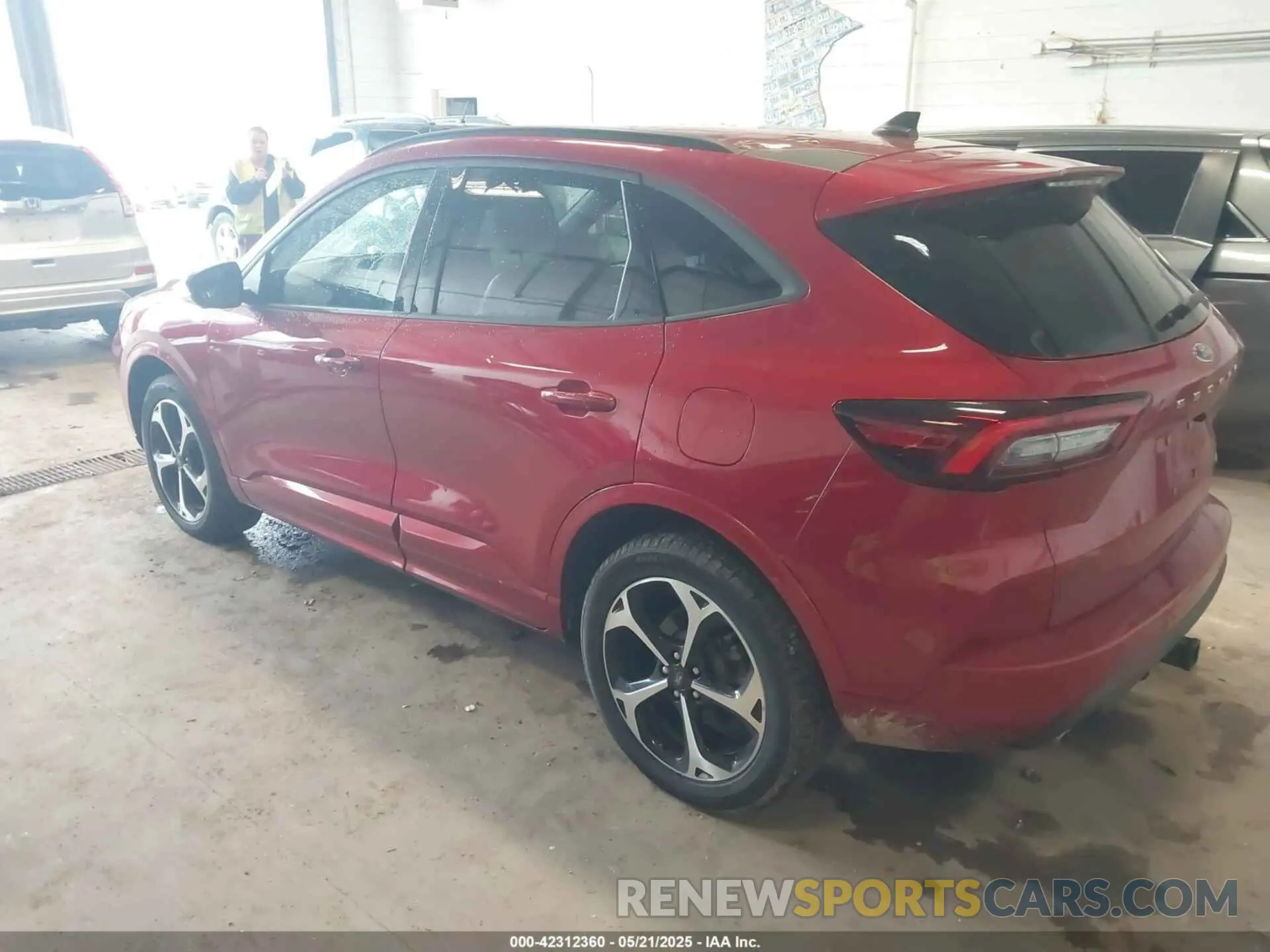 3 fotografías del automóvil dañado 1FMCU9NA6PUA05371 FORD ESCAPE 2023