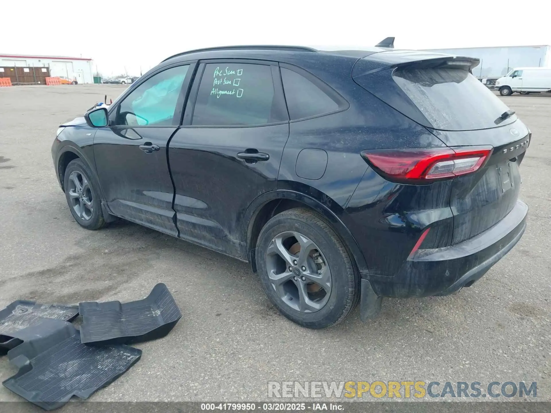 3 fotografías del automóvil dañado 1FMCU9NZ3PUA99506 FORD ESCAPE 2023