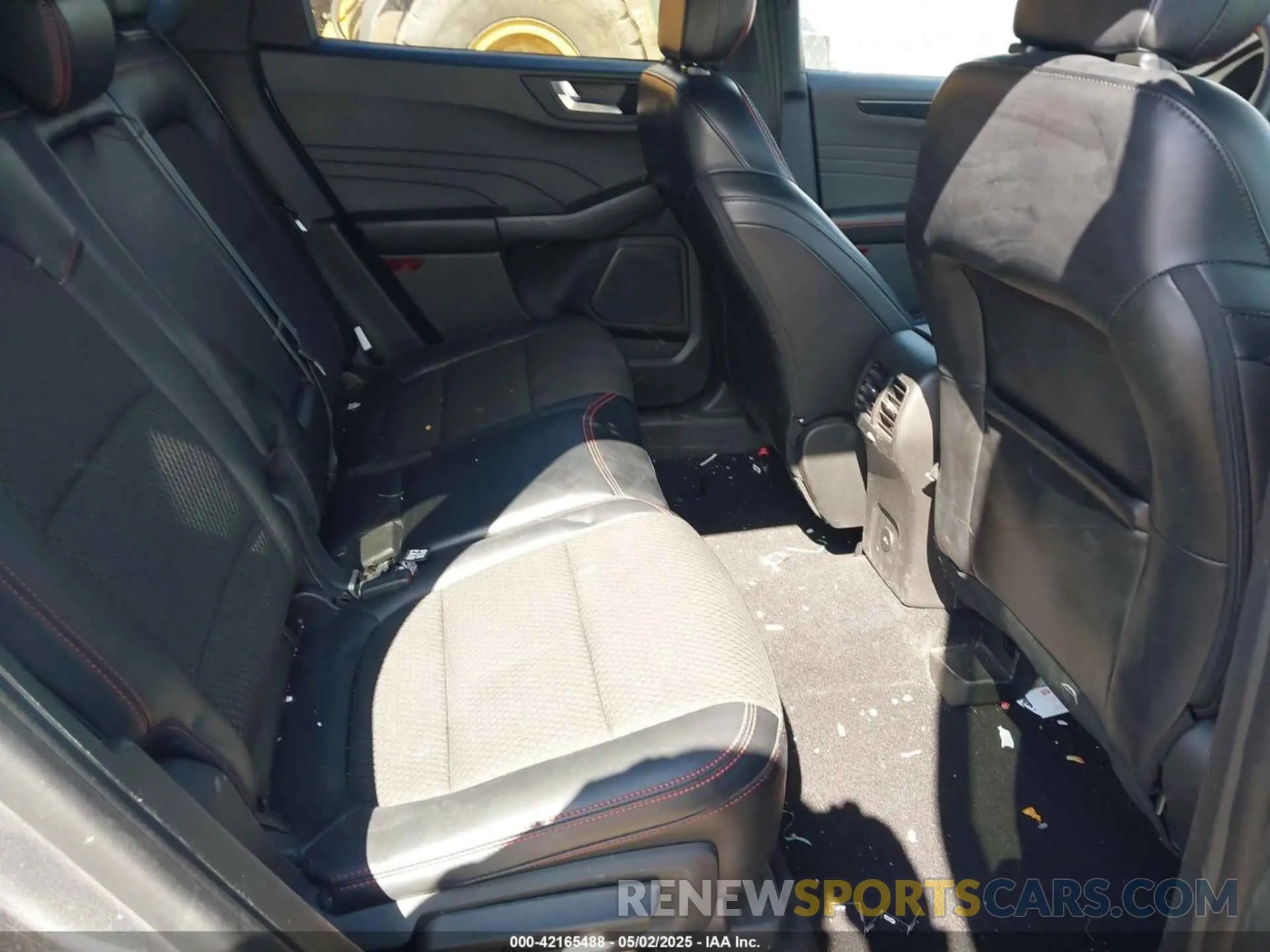 8 fotografías del automóvil dañado 1FMCU9NZ7PUA36182 FORD ESCAPE 2023