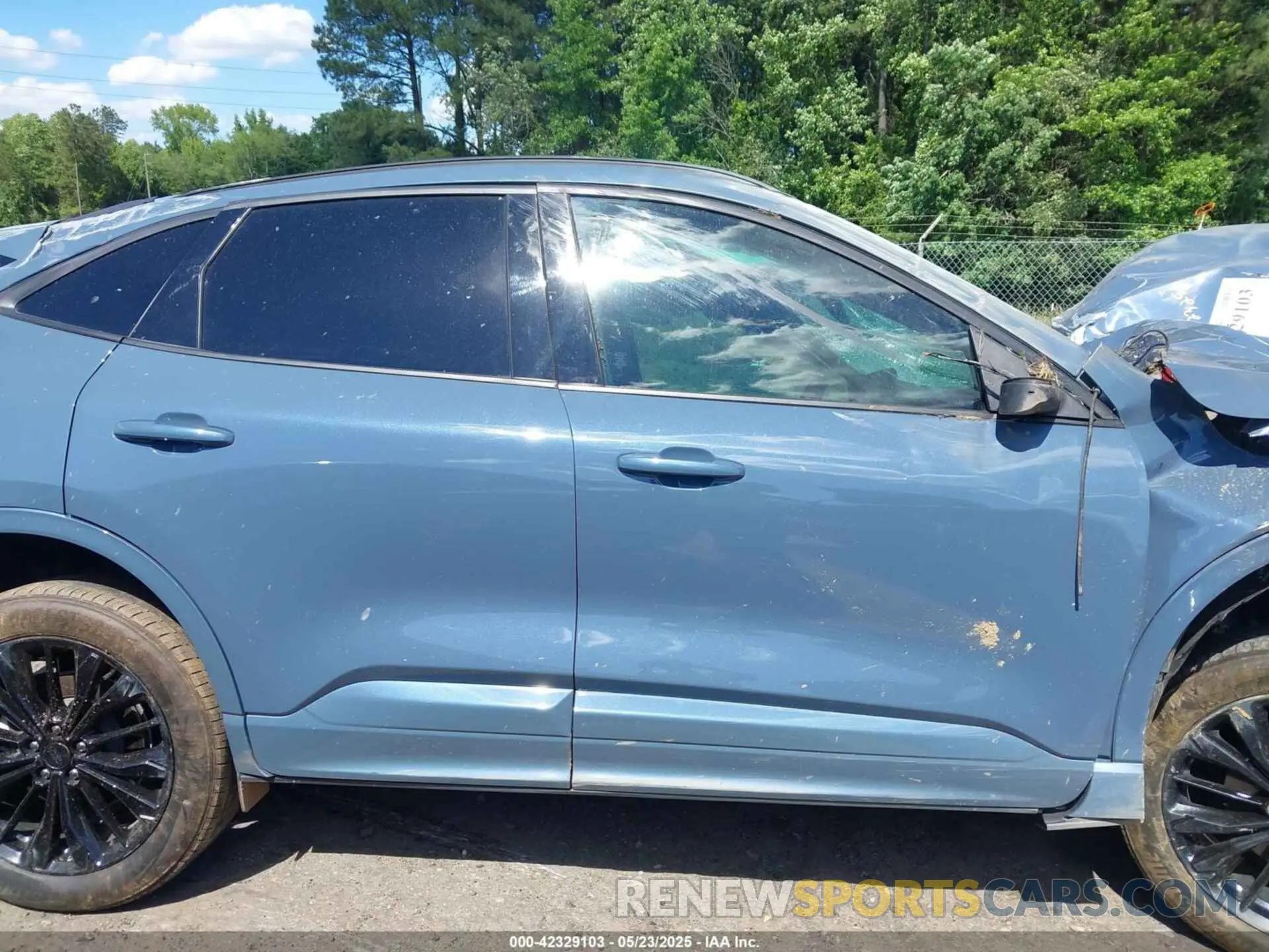 13 fotografías del automóvil dañado 1FMCU9PA1PUB43705 FORD ESCAPE 2023