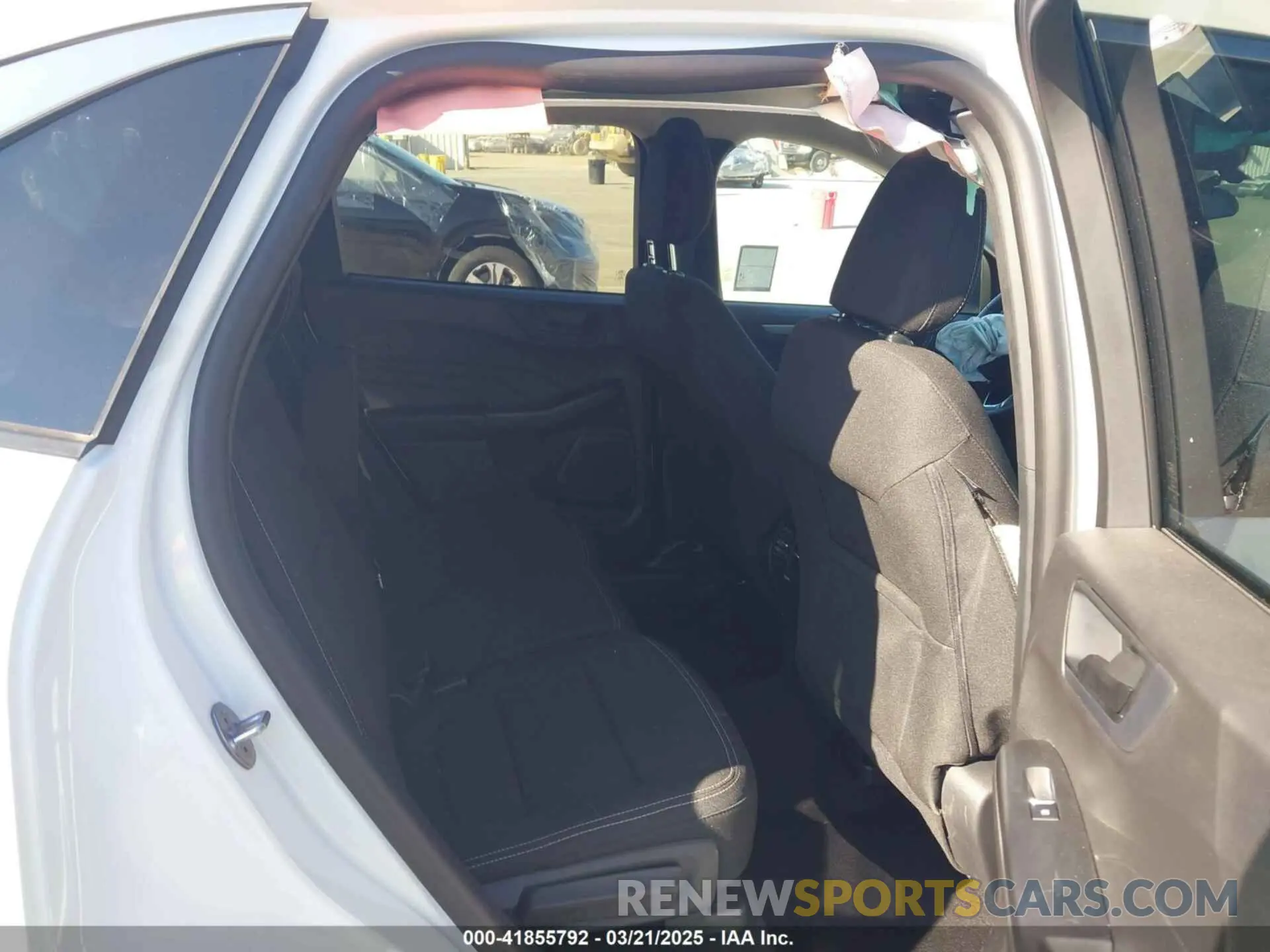 8 fotografías del automóvil dañado 1FMCU0GN2RUA99697 FORD ESCAPE 2024