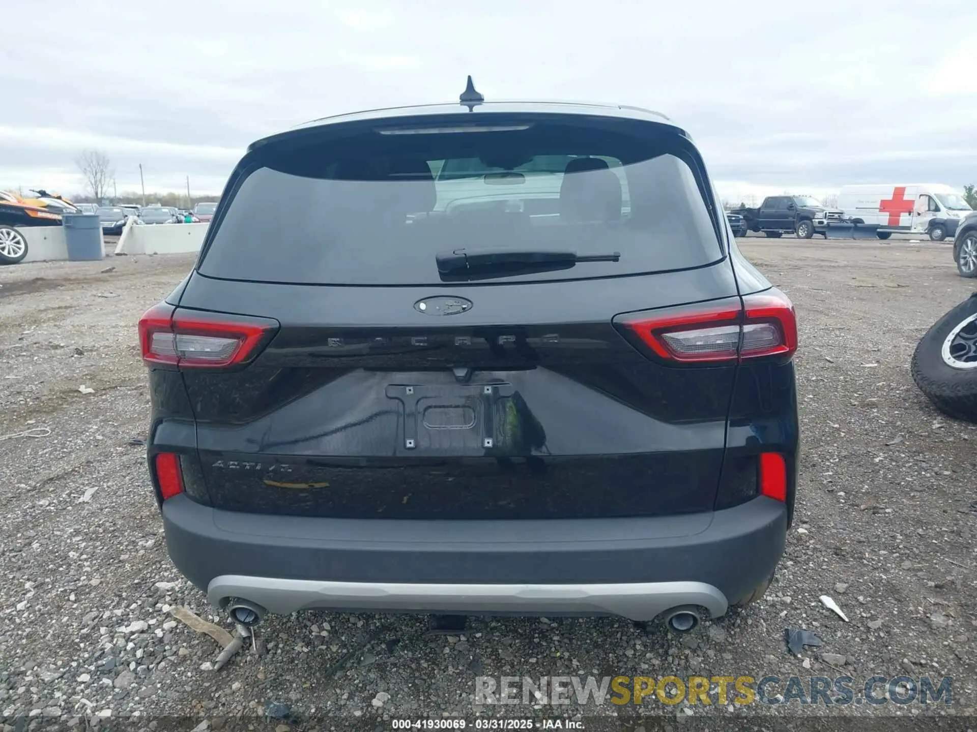 16 fotografías del automóvil dañado 1FMCU0GN3RUA26466 FORD ESCAPE 2024