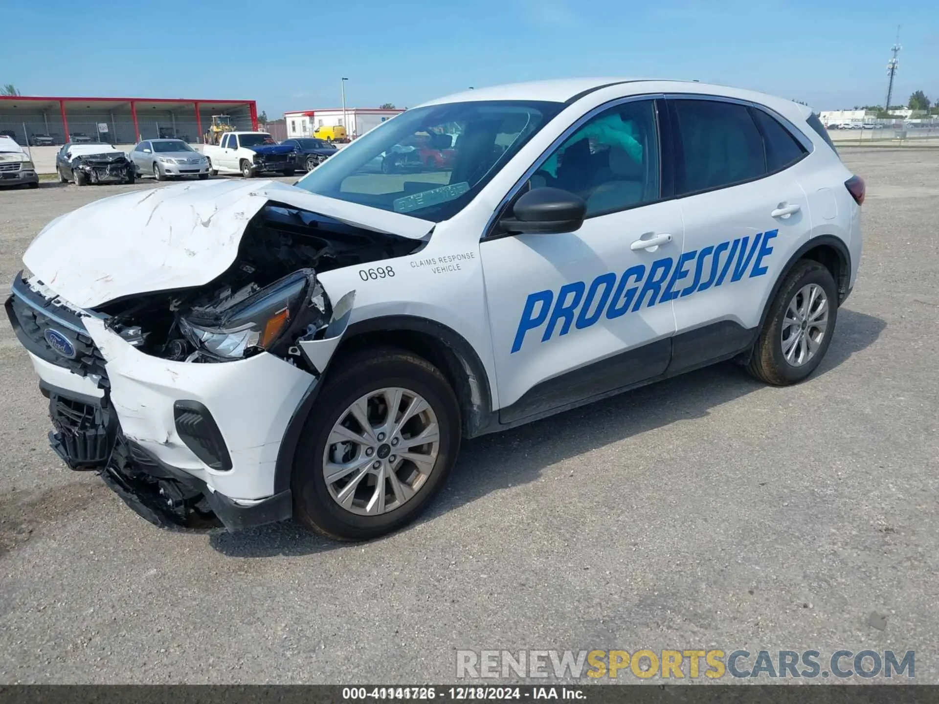 2 fotografías del automóvil dañado 1FMCU0GN5RUA20698 FORD ESCAPE 2024